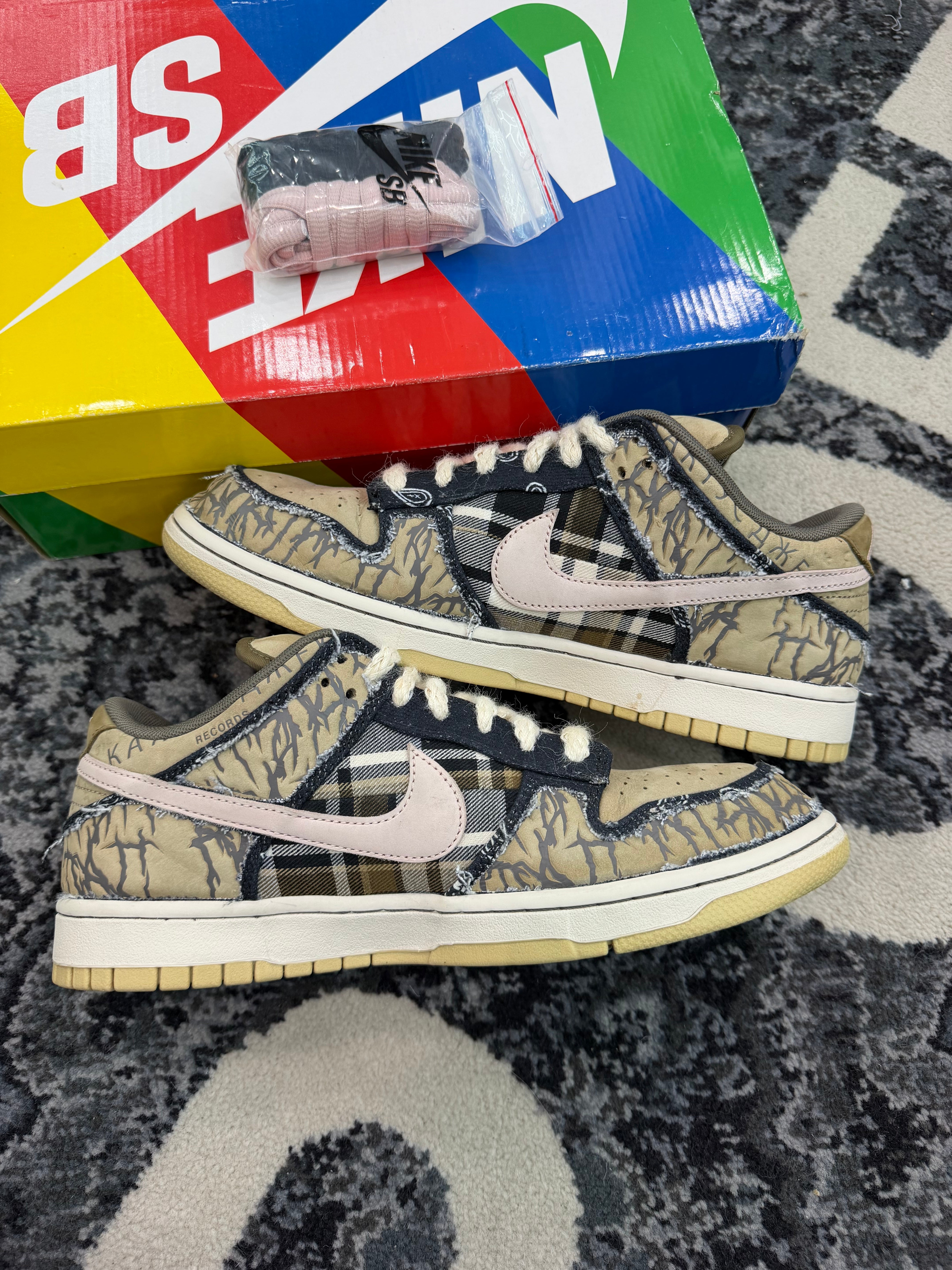 Nike Dunk Low SB “Travis Scott”