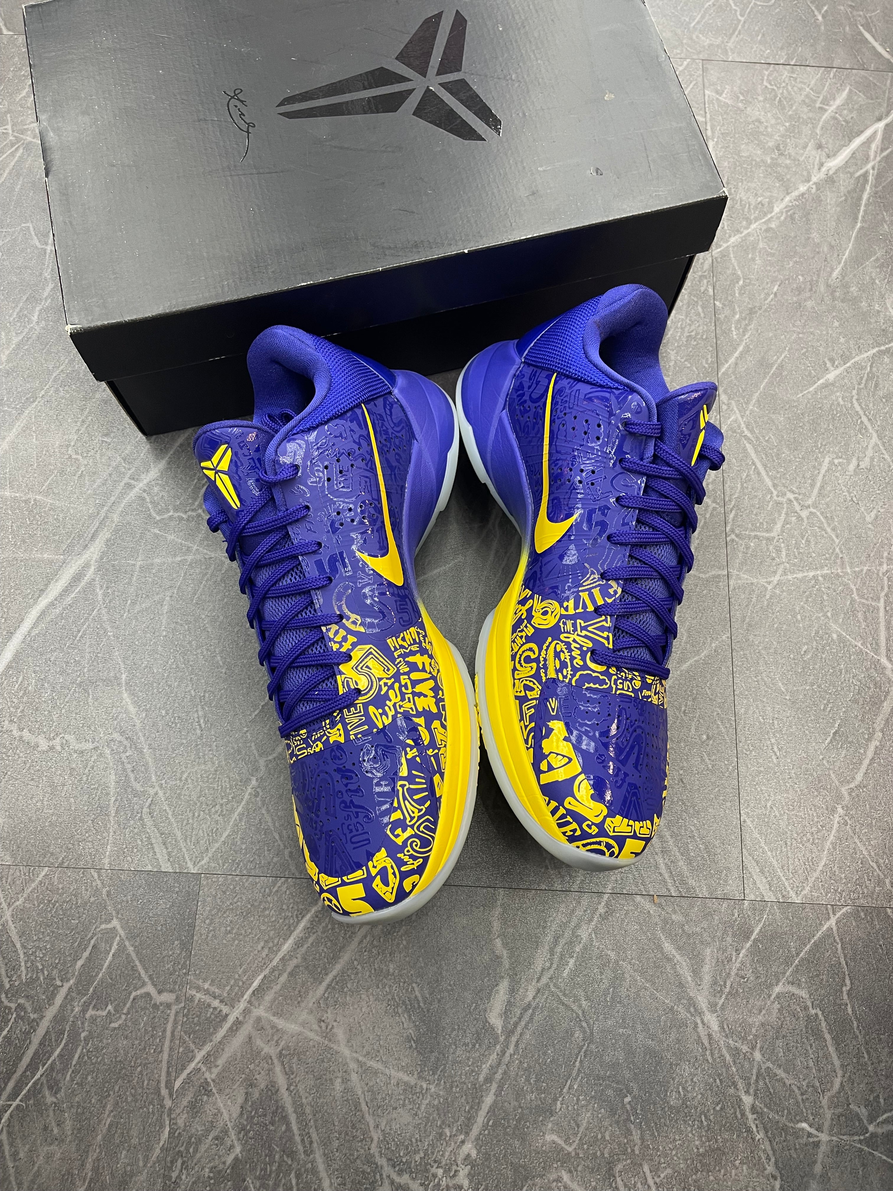 Kobe 5 Protro “5 Rings” (2020)