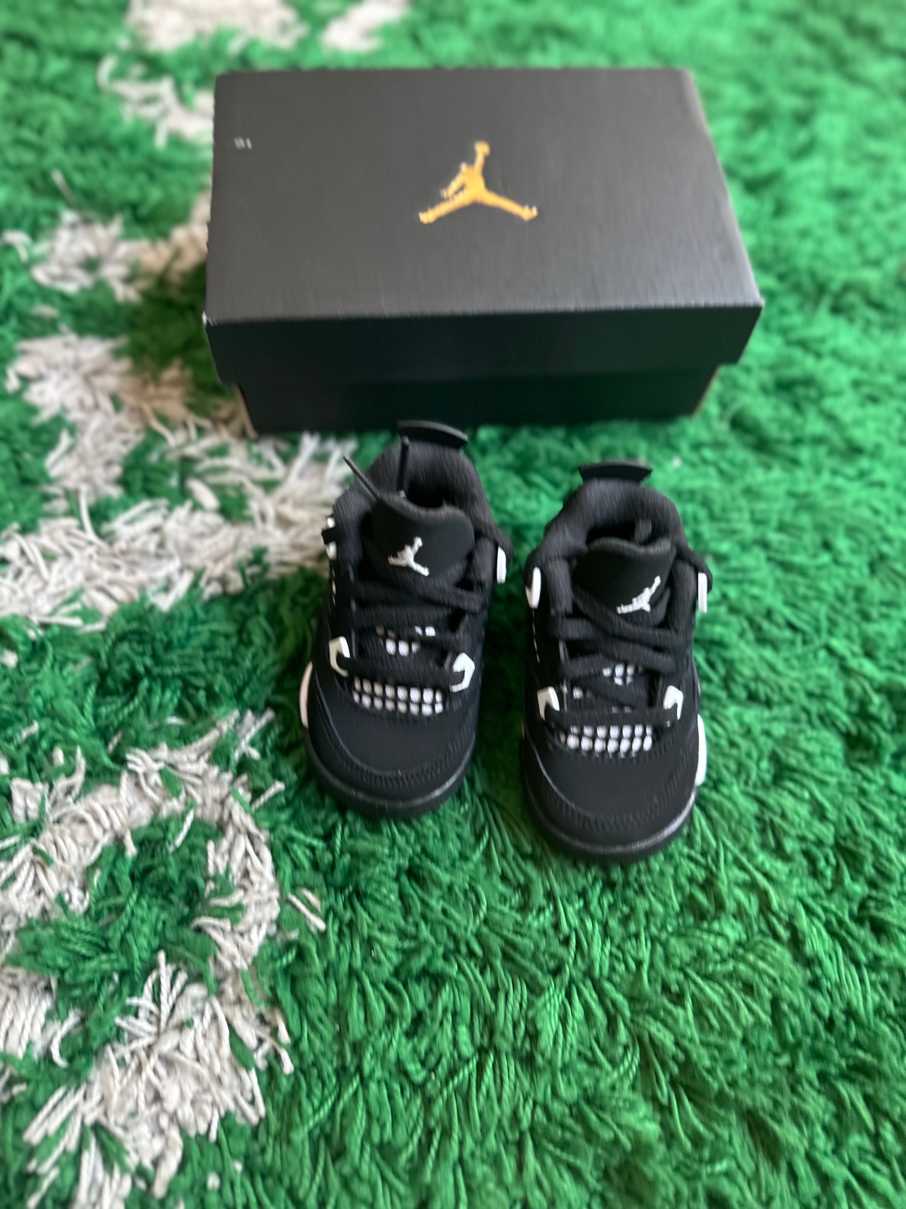 Jordan 4 “White Thunder” TD