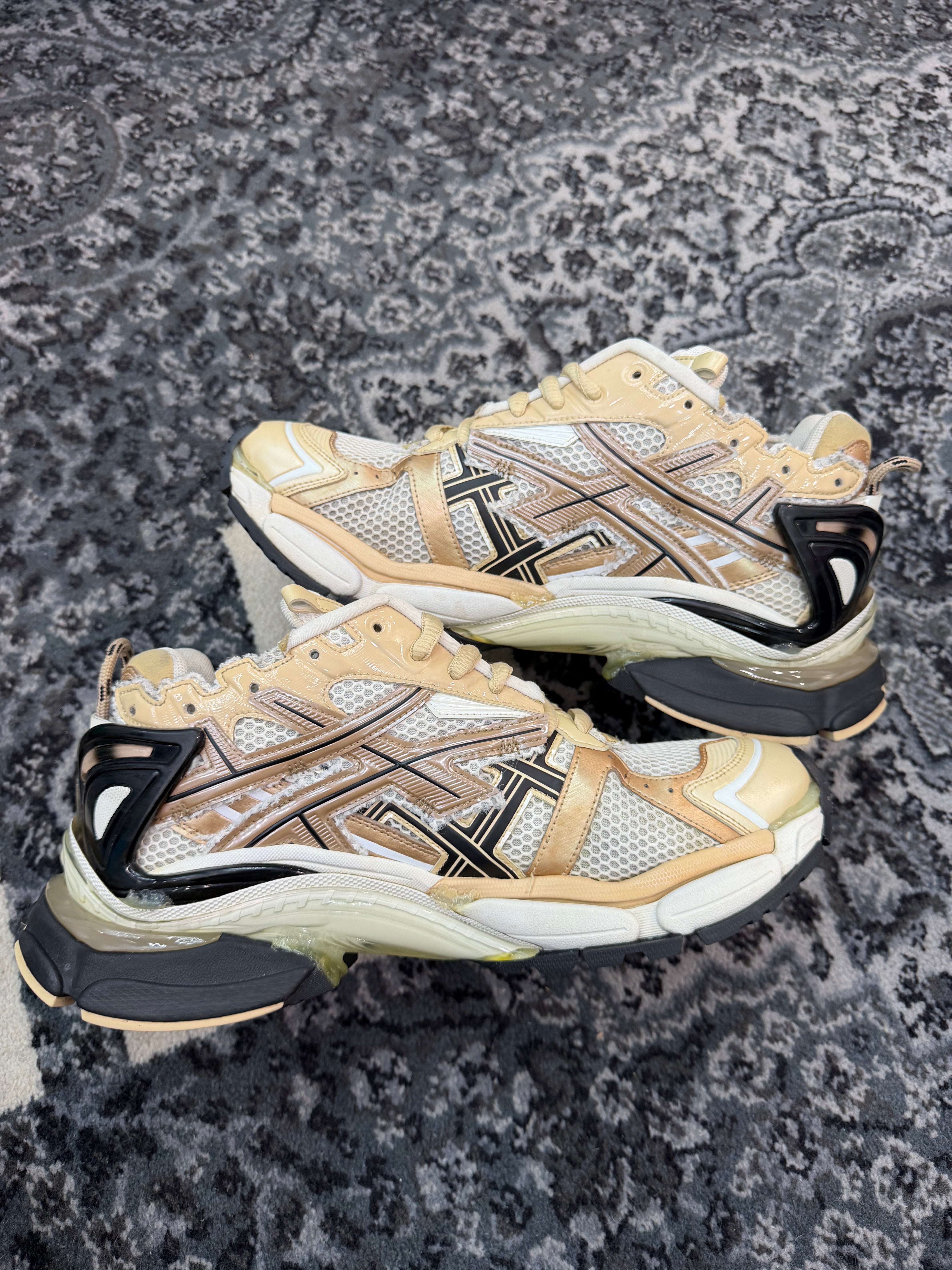 Balenciaga Runner “Mocha Beige”