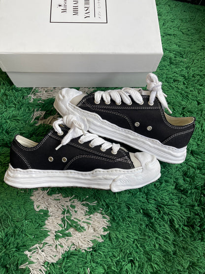 Maison Mihara Yasuhiro “Black”