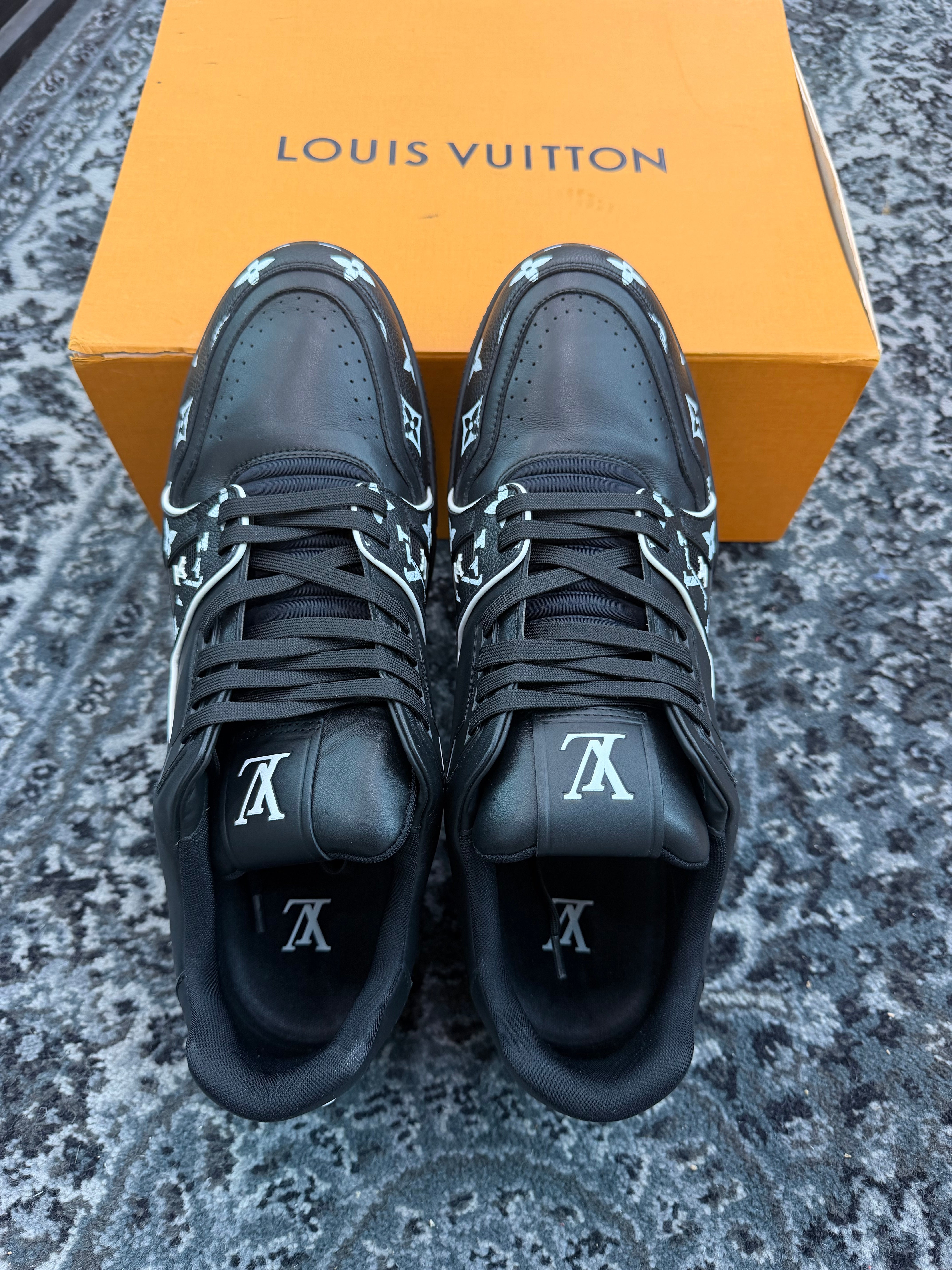 Louis Vuitton Trainer “Black White Monogram”