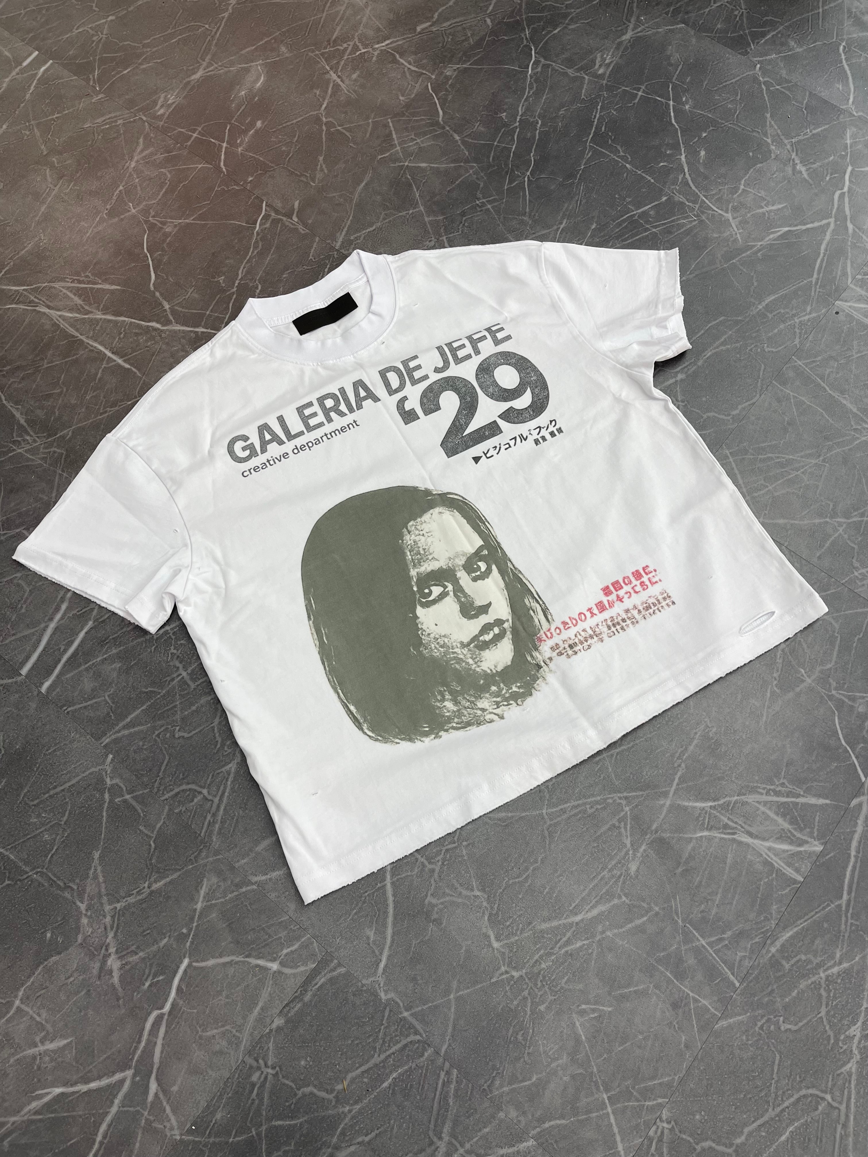 Galeria De Jefe “Archive Tee”