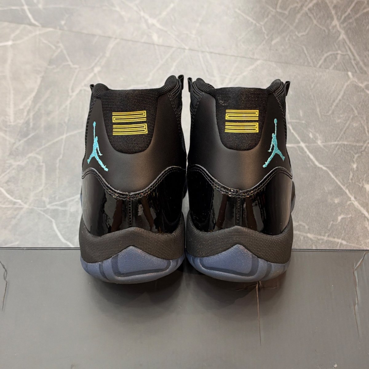 Jordan 11 Retro Gamma Blue (2025) (Size 9.5) (VNDS)