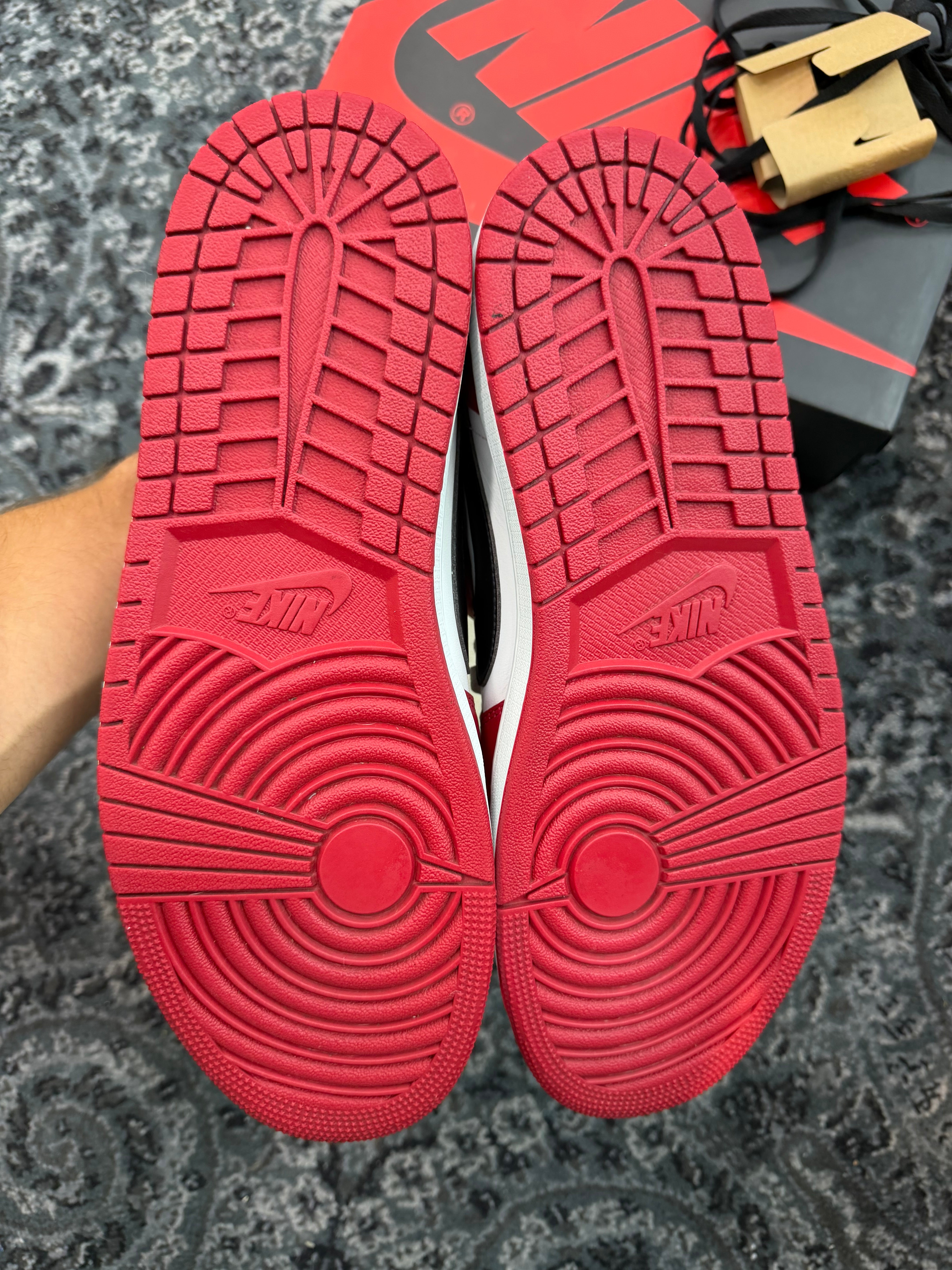 Jordan 1 Low “Chicago”