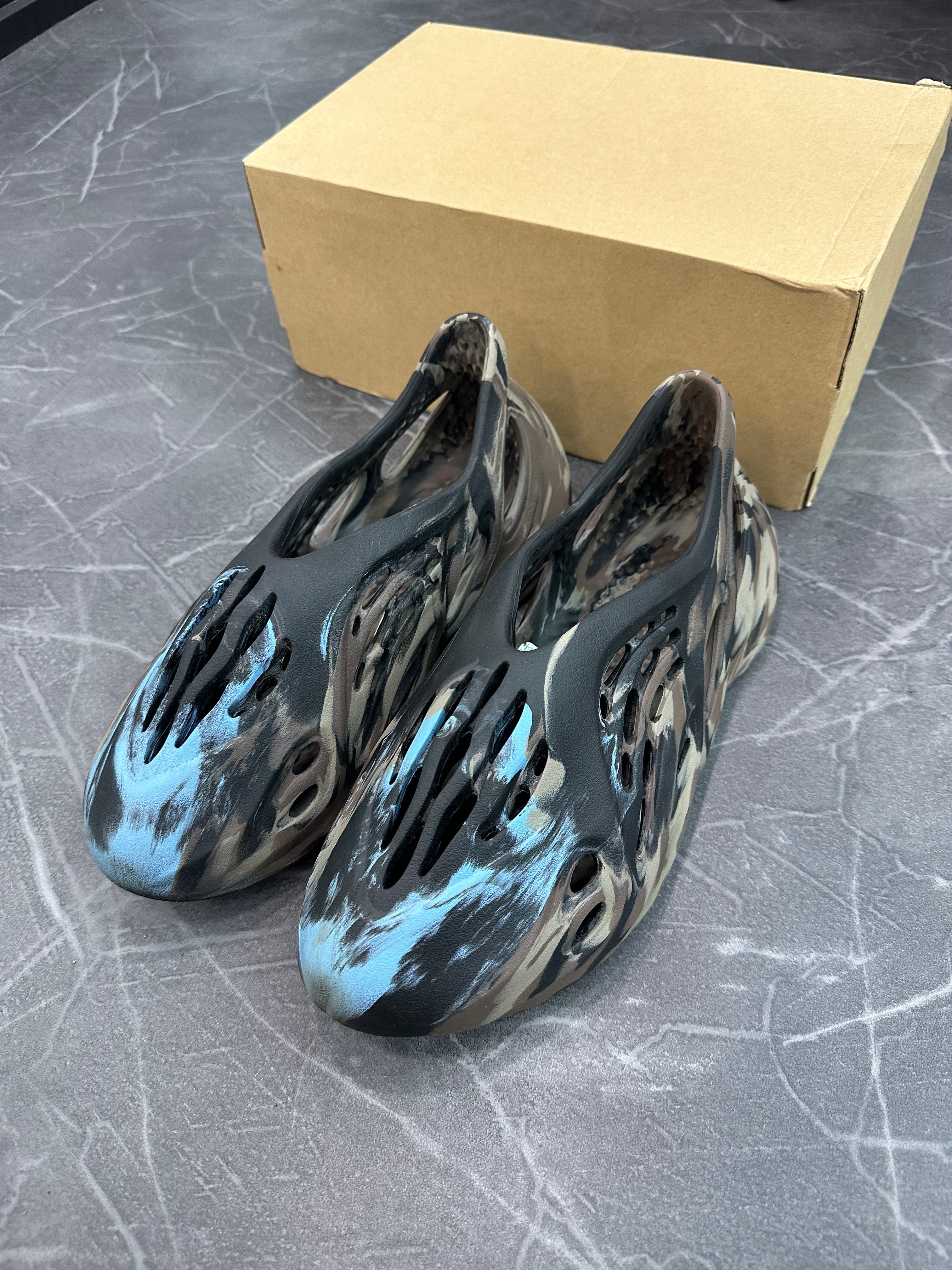 Yeezy FOAM Runner “Mx Cinder”