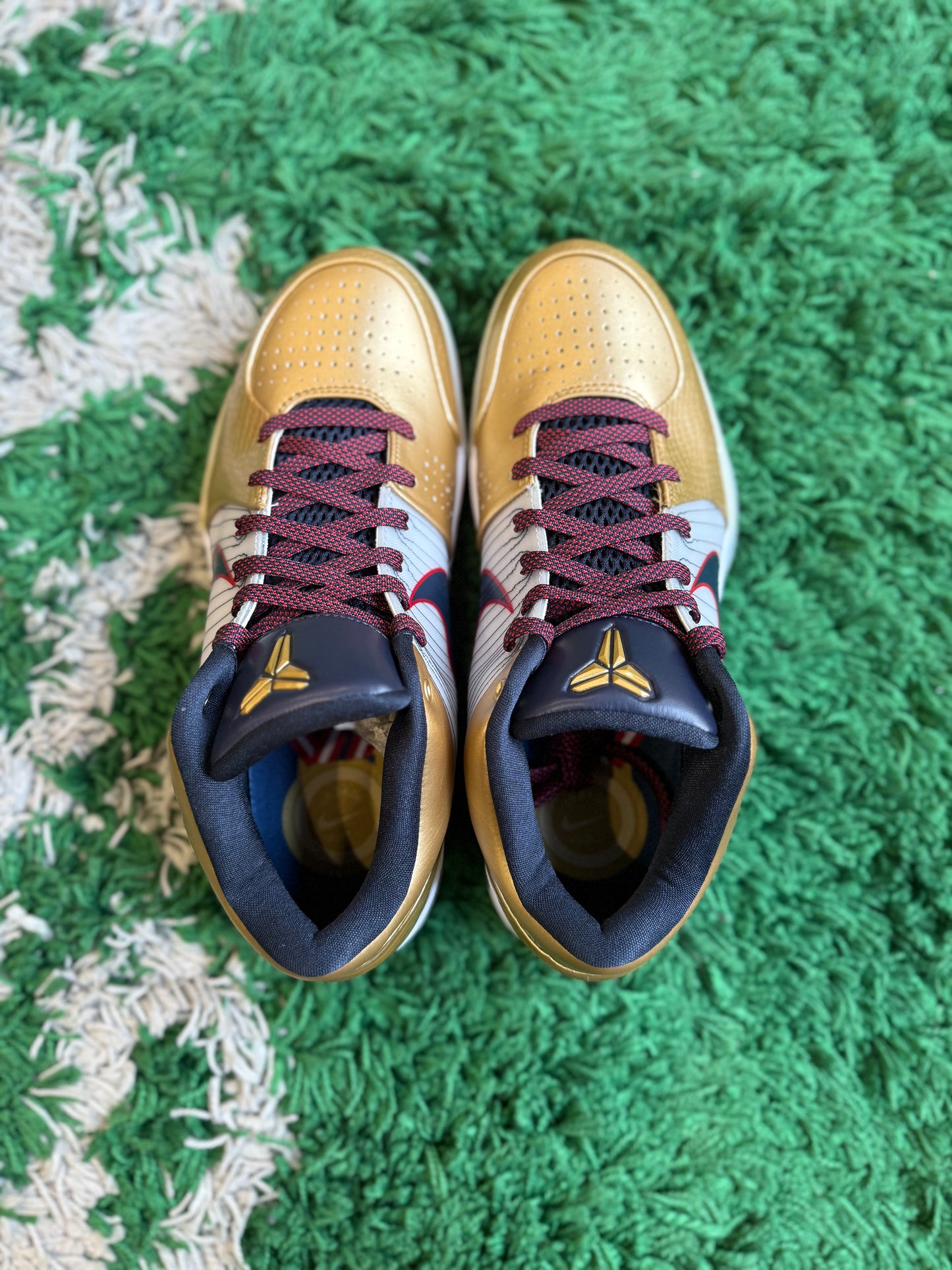 Kobe 4 Protro “Gold Medal”