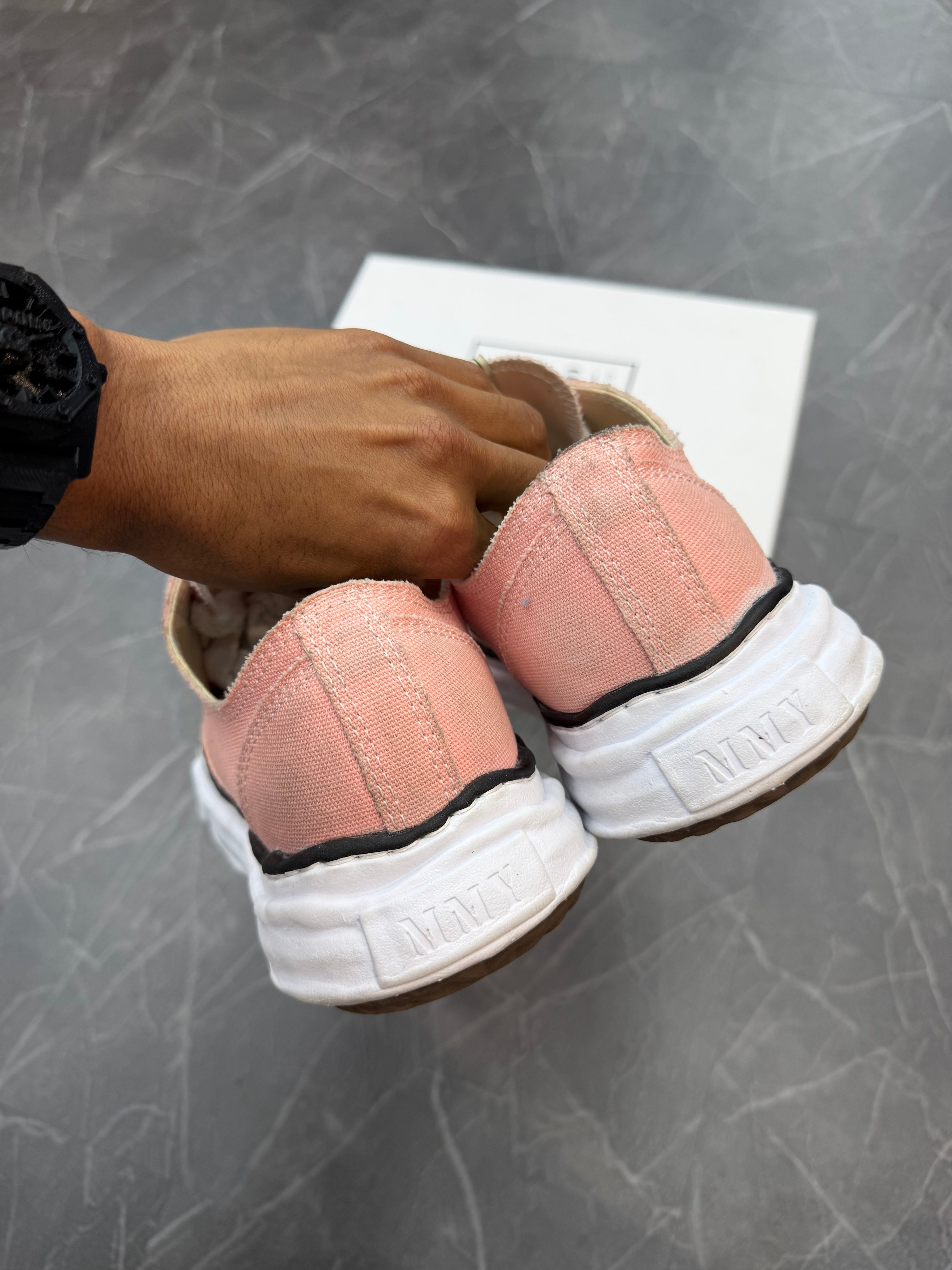 Maison Mihara Canvas Low “Pink”