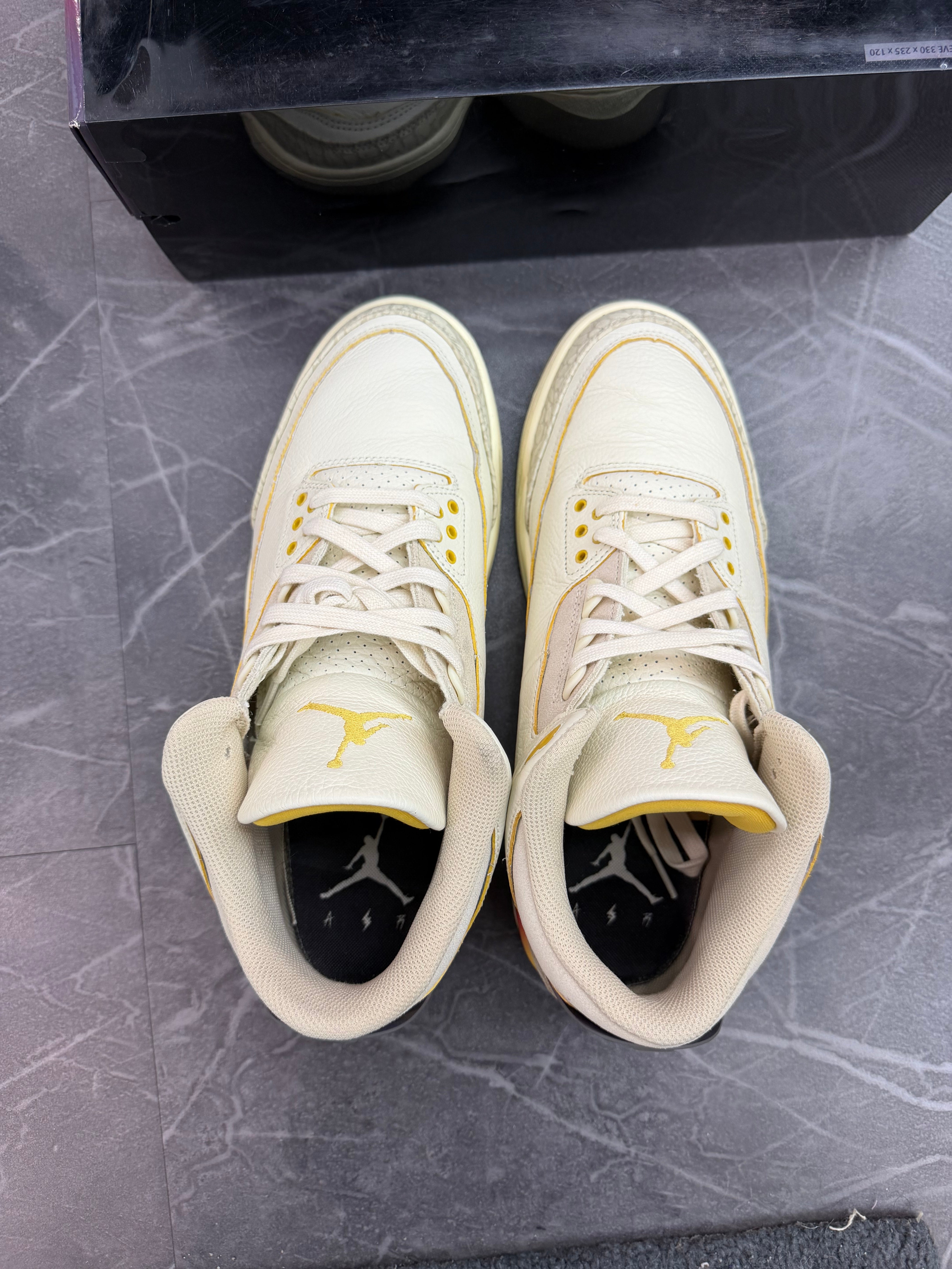 Jordan 3 J Balvin “Medellin Sunset”