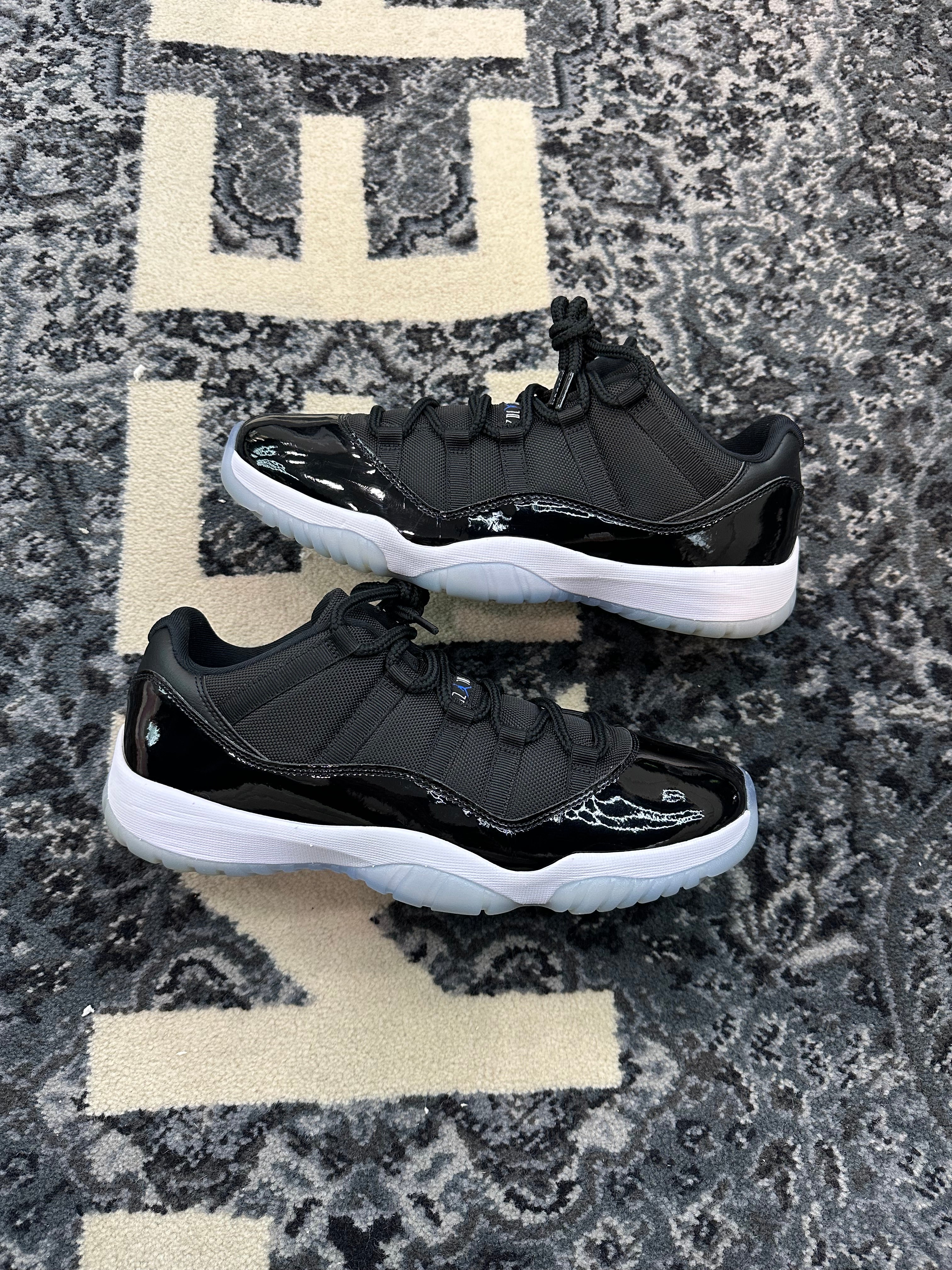 Jordan 11 Low “Space Jam”