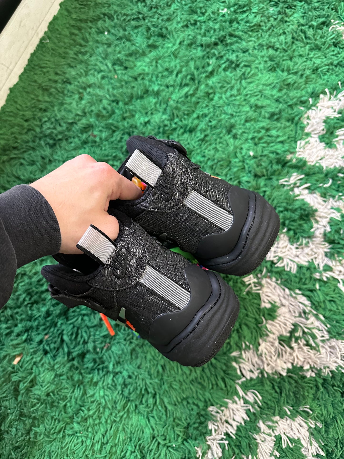 Off-White Air Force 1 Mid “Black”