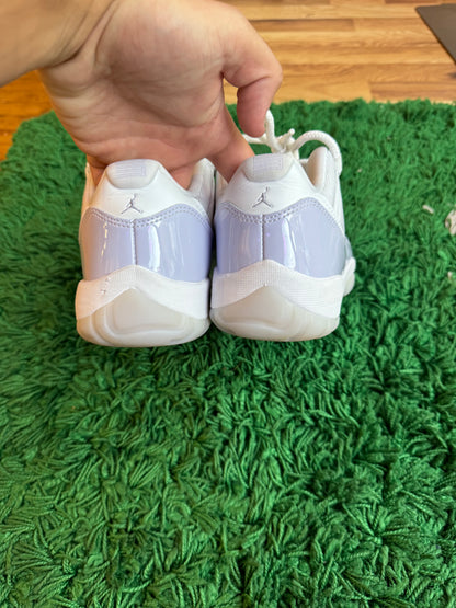 Jordan 11 Low Pure Violet