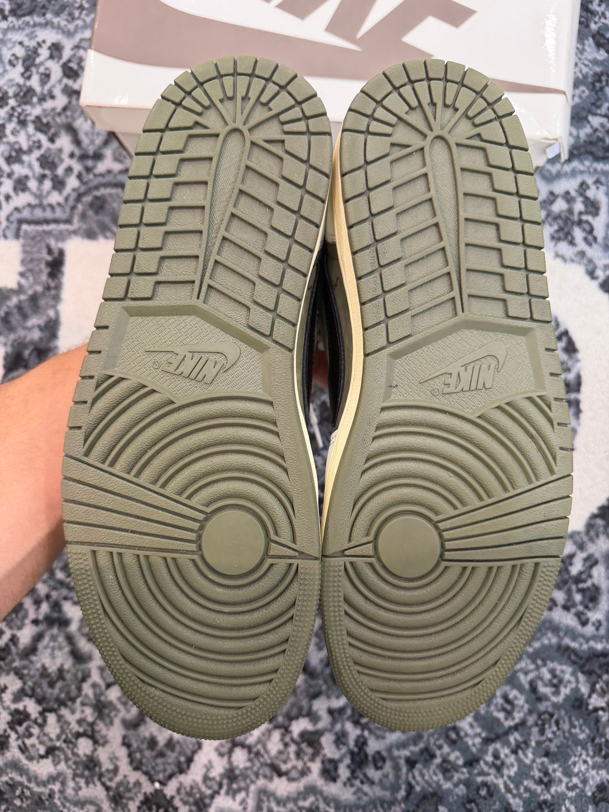 Jordan 1 Travis Scott Low “Medium Olive”