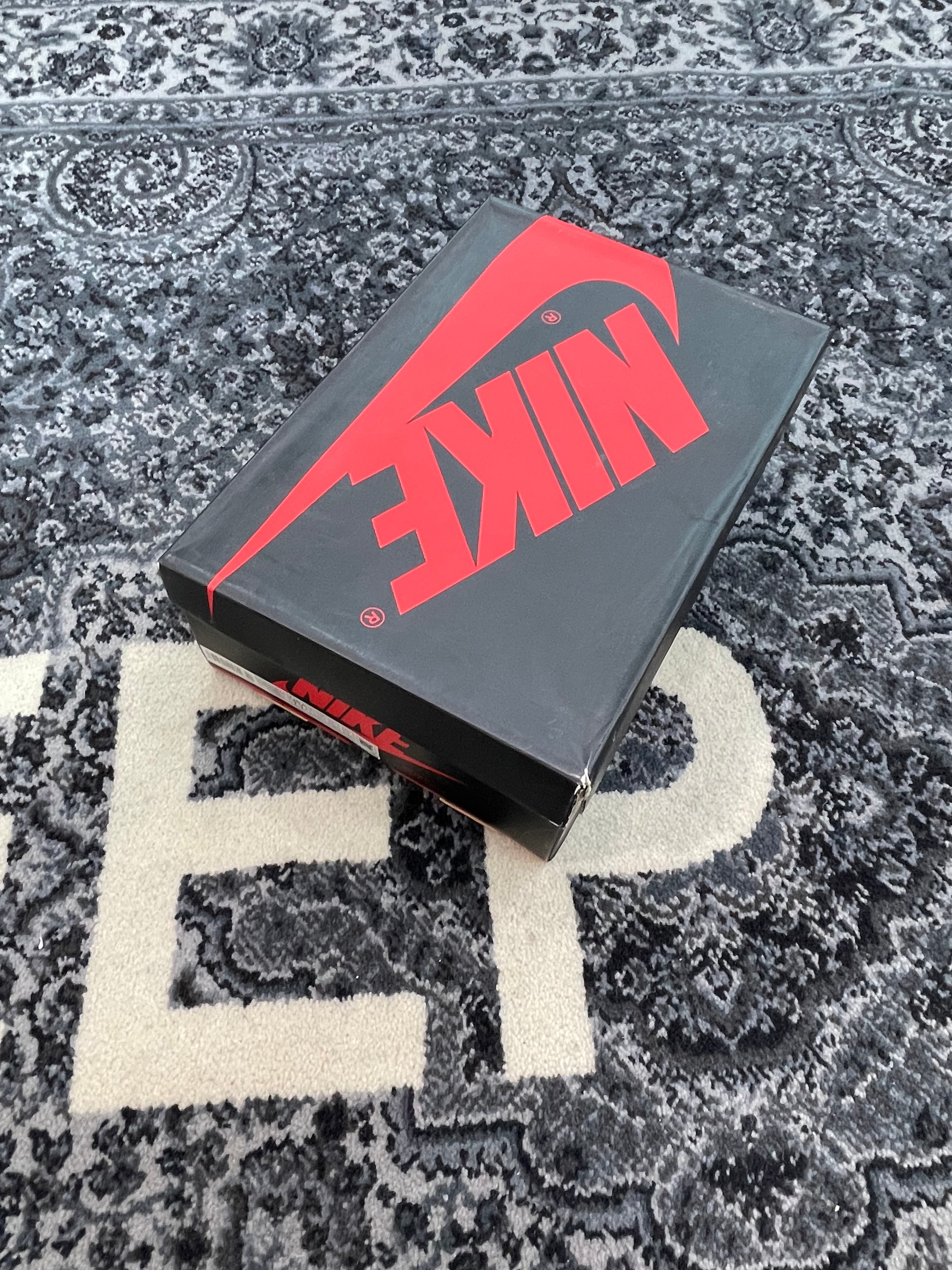 Jordan 1 High “Court Purple”