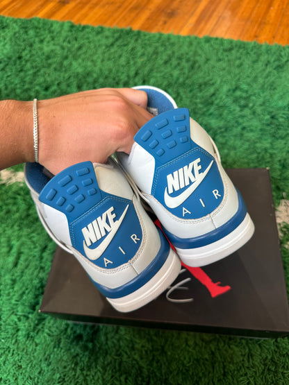 Jordan 4 “Military Blue”
