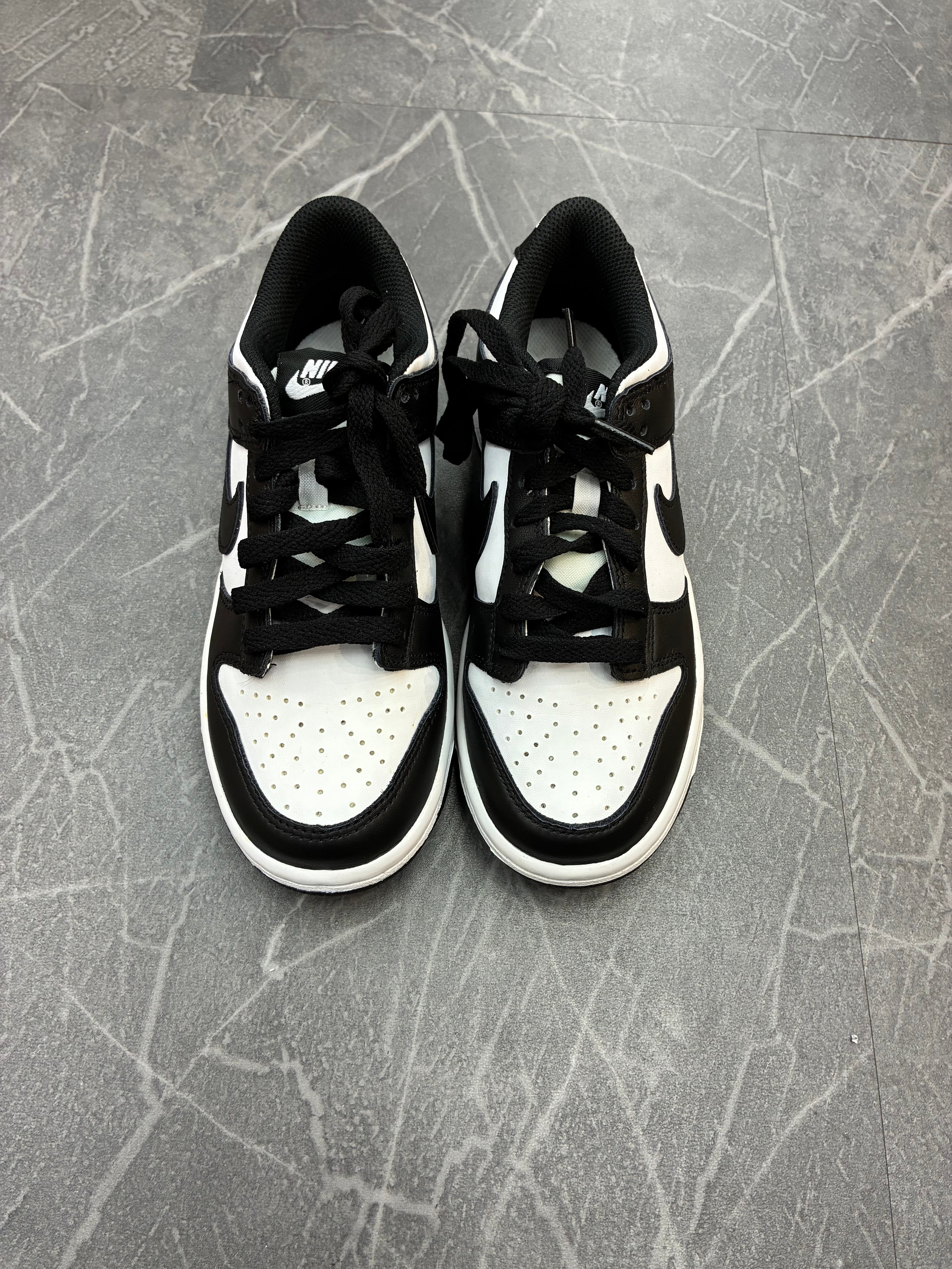 Nike Dunk Low Panda