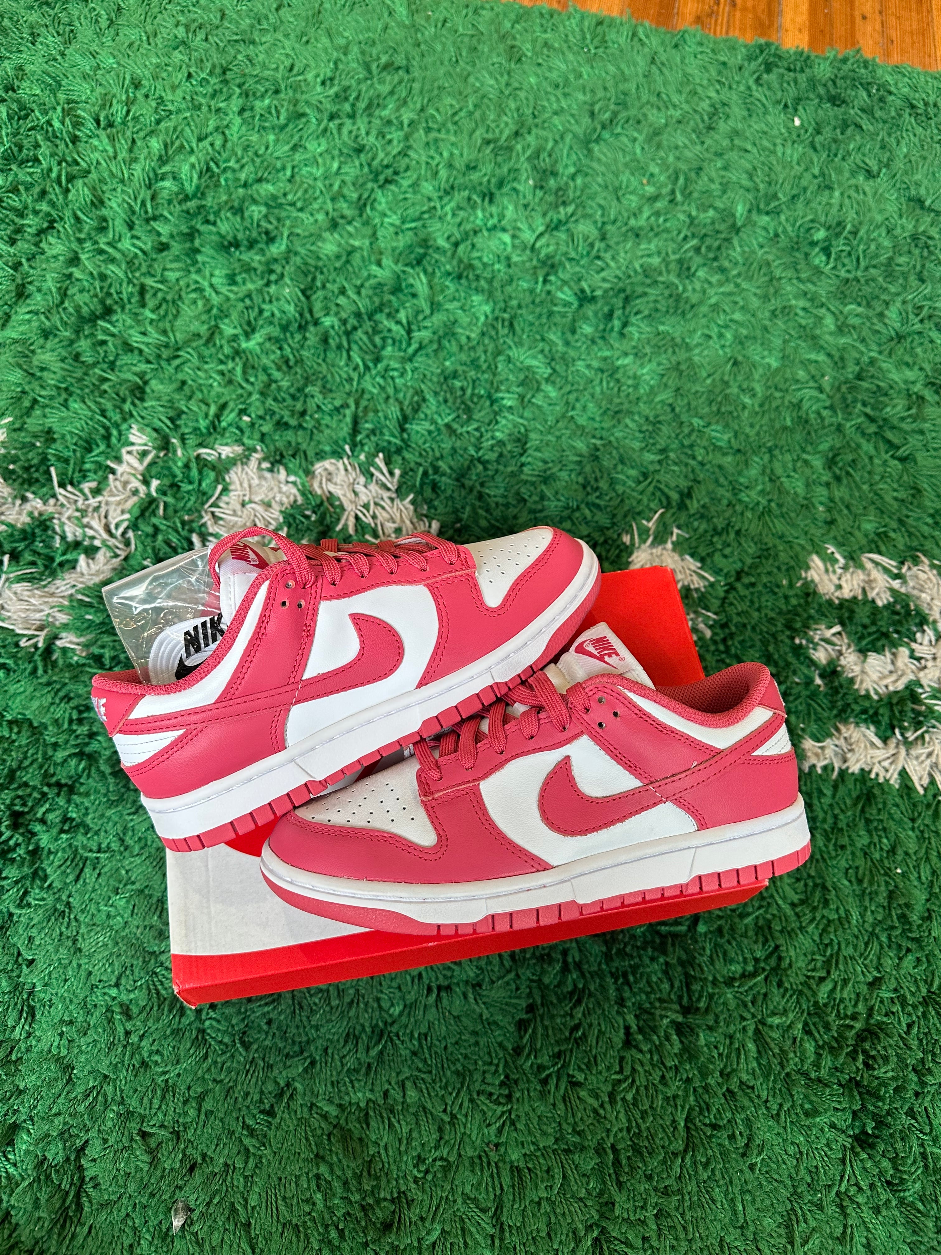 Nike Dunk Low “Archeo Pink”