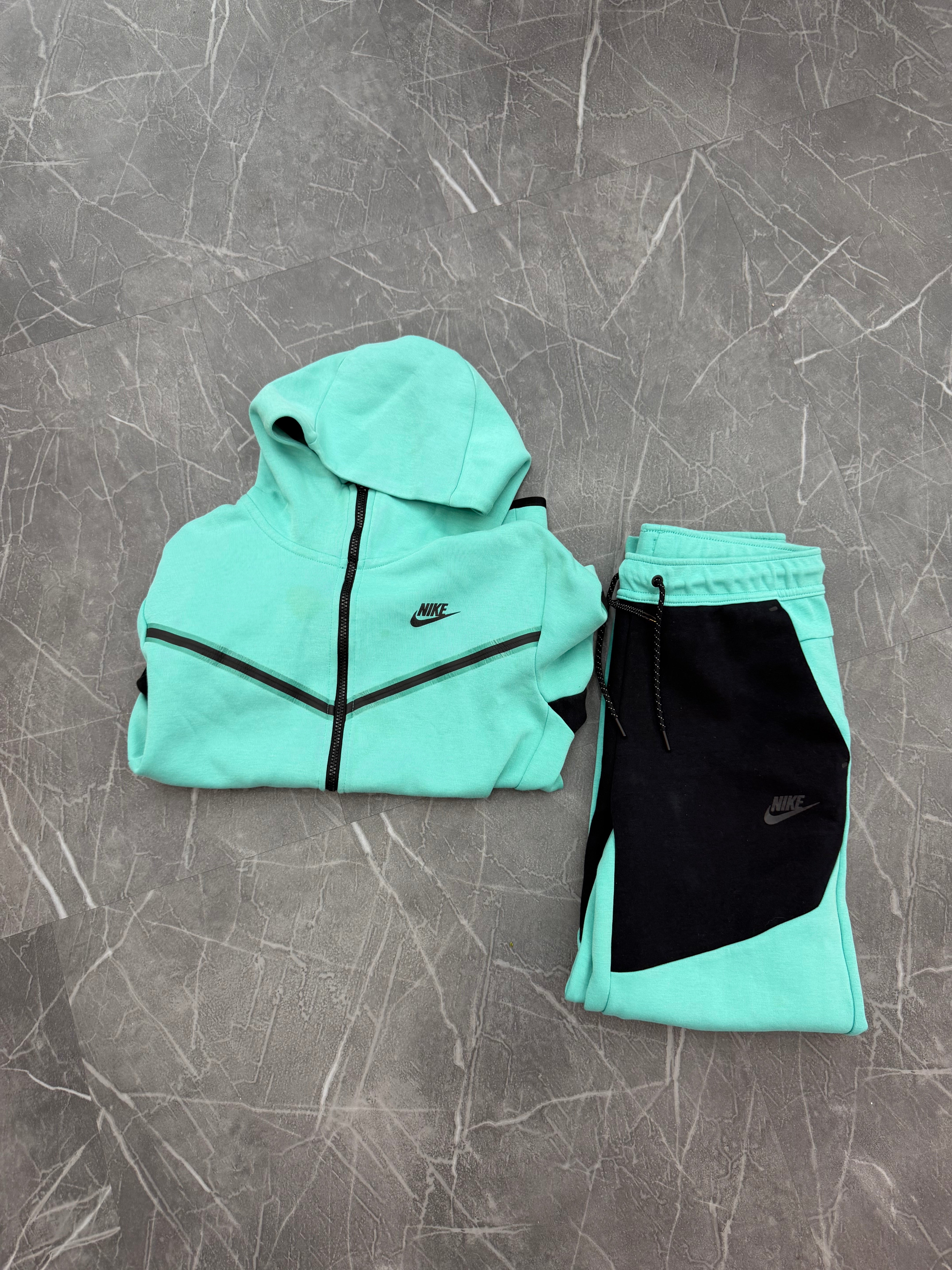 Nike Tech “Island Blue”