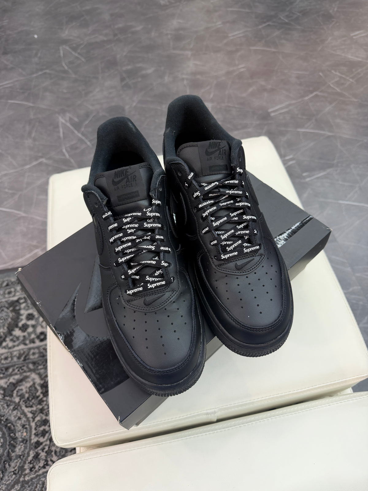 Nike Air Force 1 Low Supreme Black