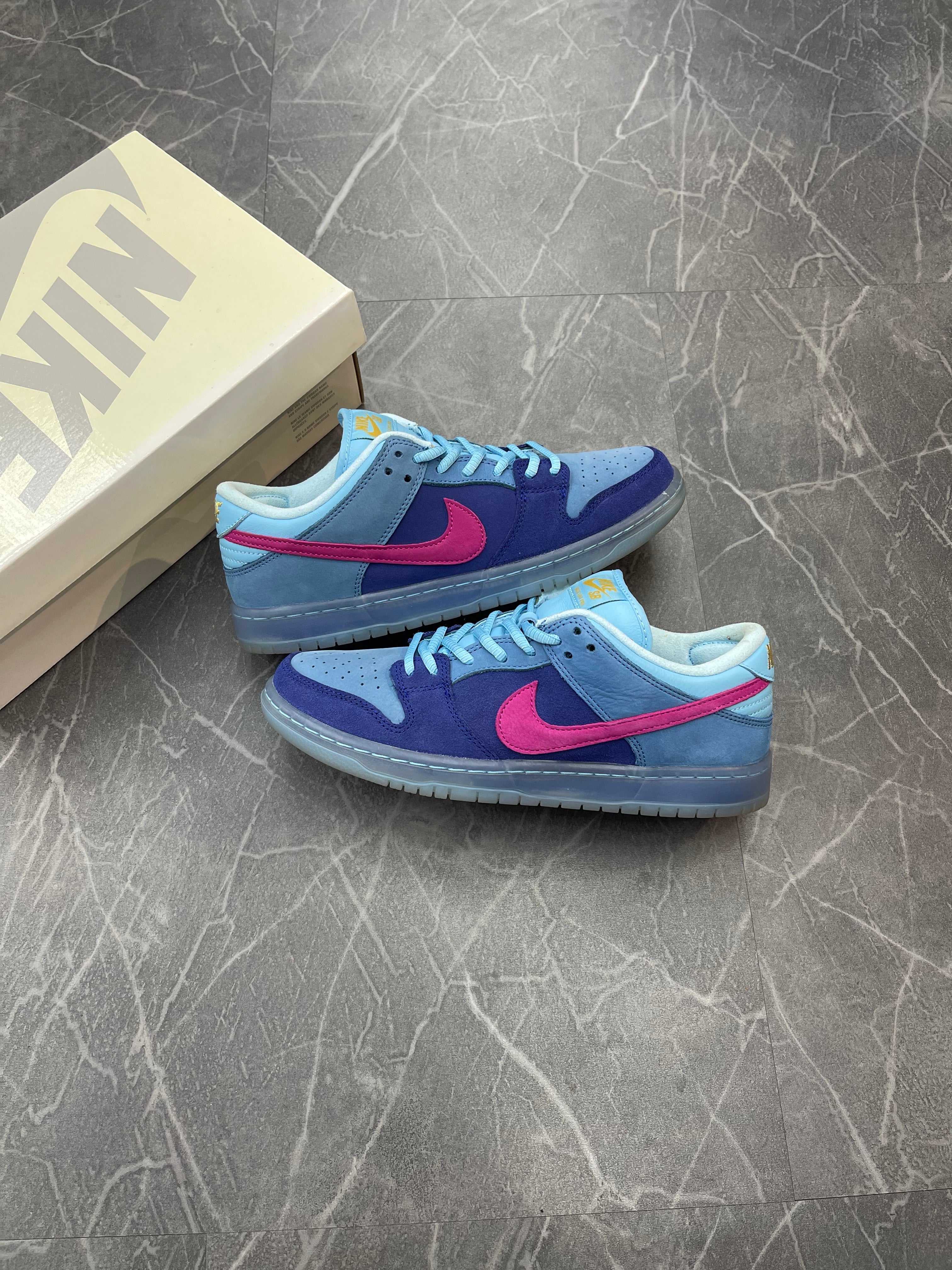 Nike SB Dunk Low “Run The Jewels”