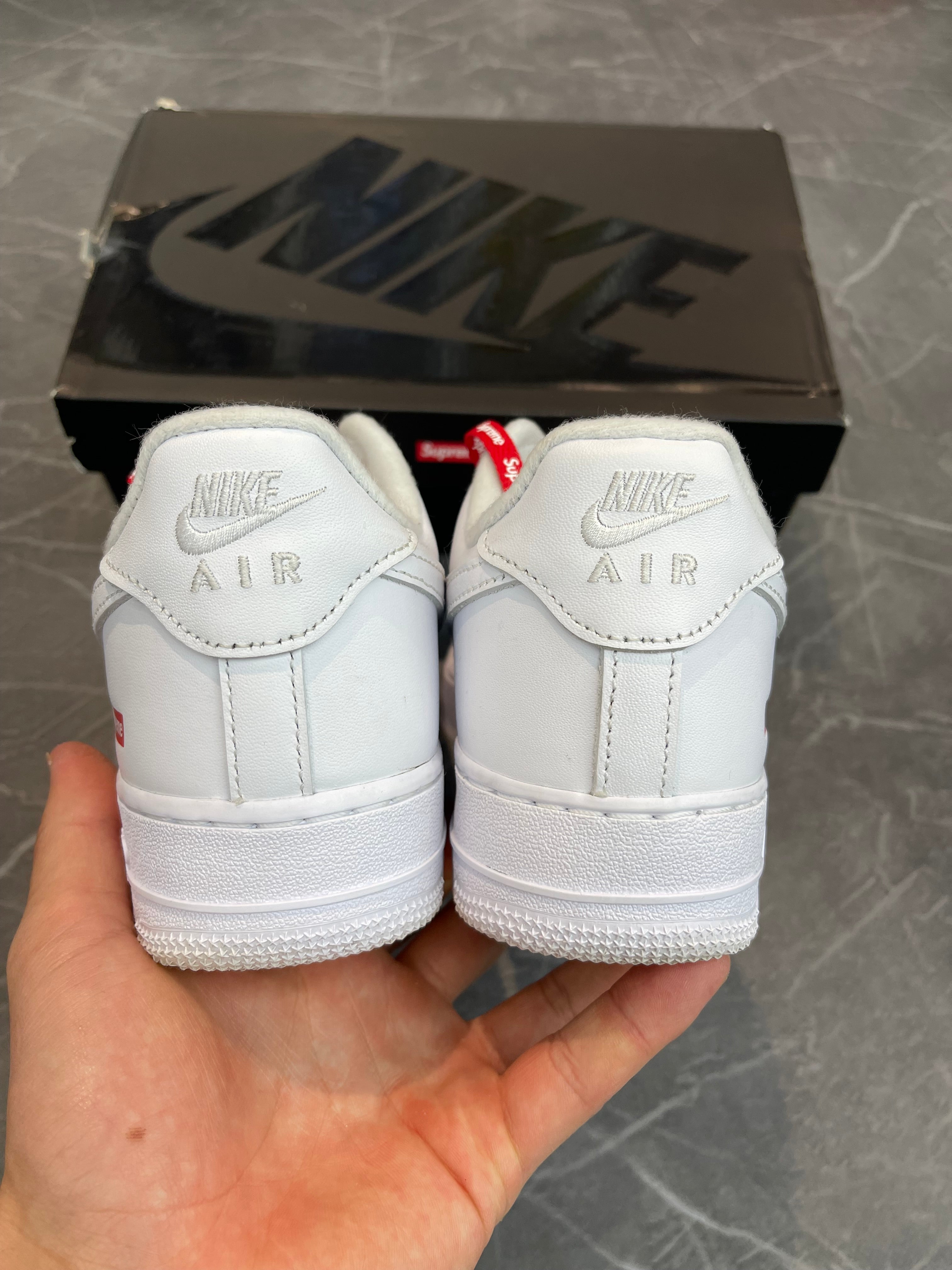 Nike Air Force 1 Low Supreme “White”
