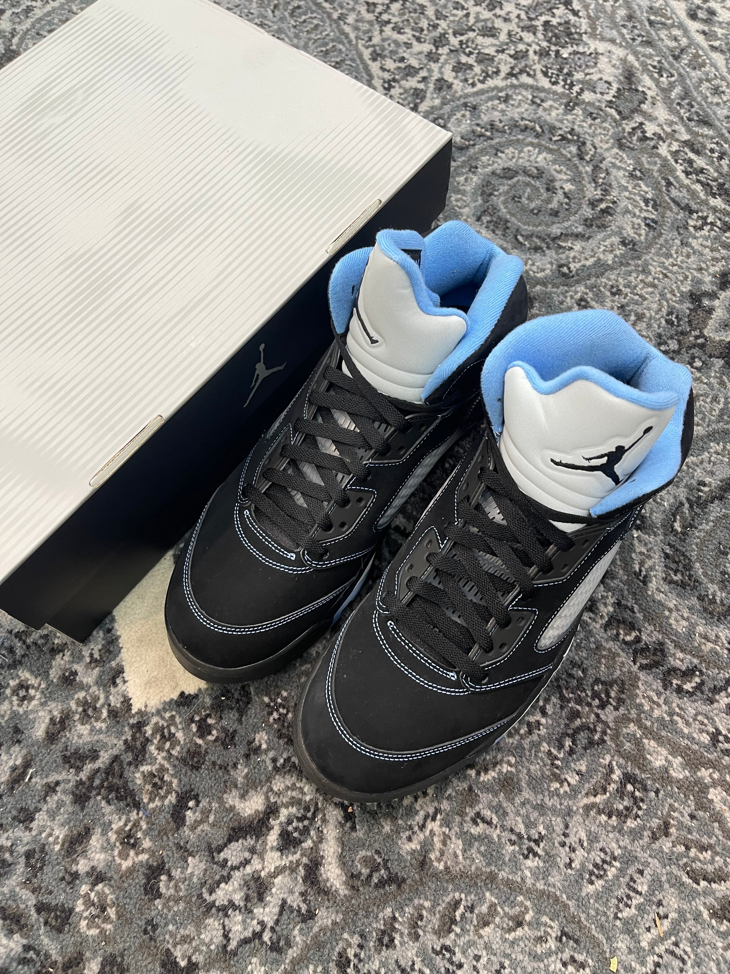 Jordan 5 “Black University Blue”