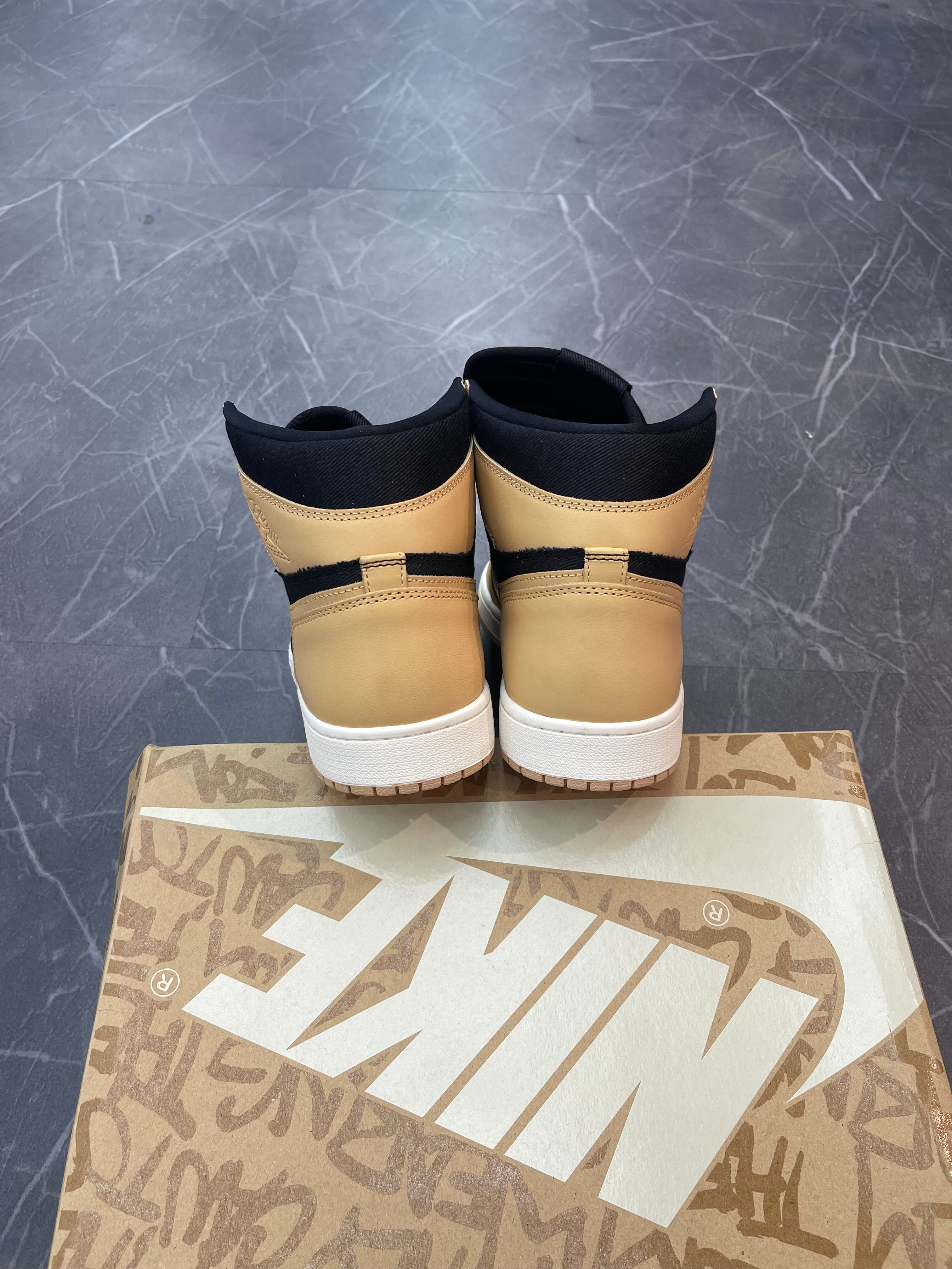 Jordan 1 High “Heirloom”