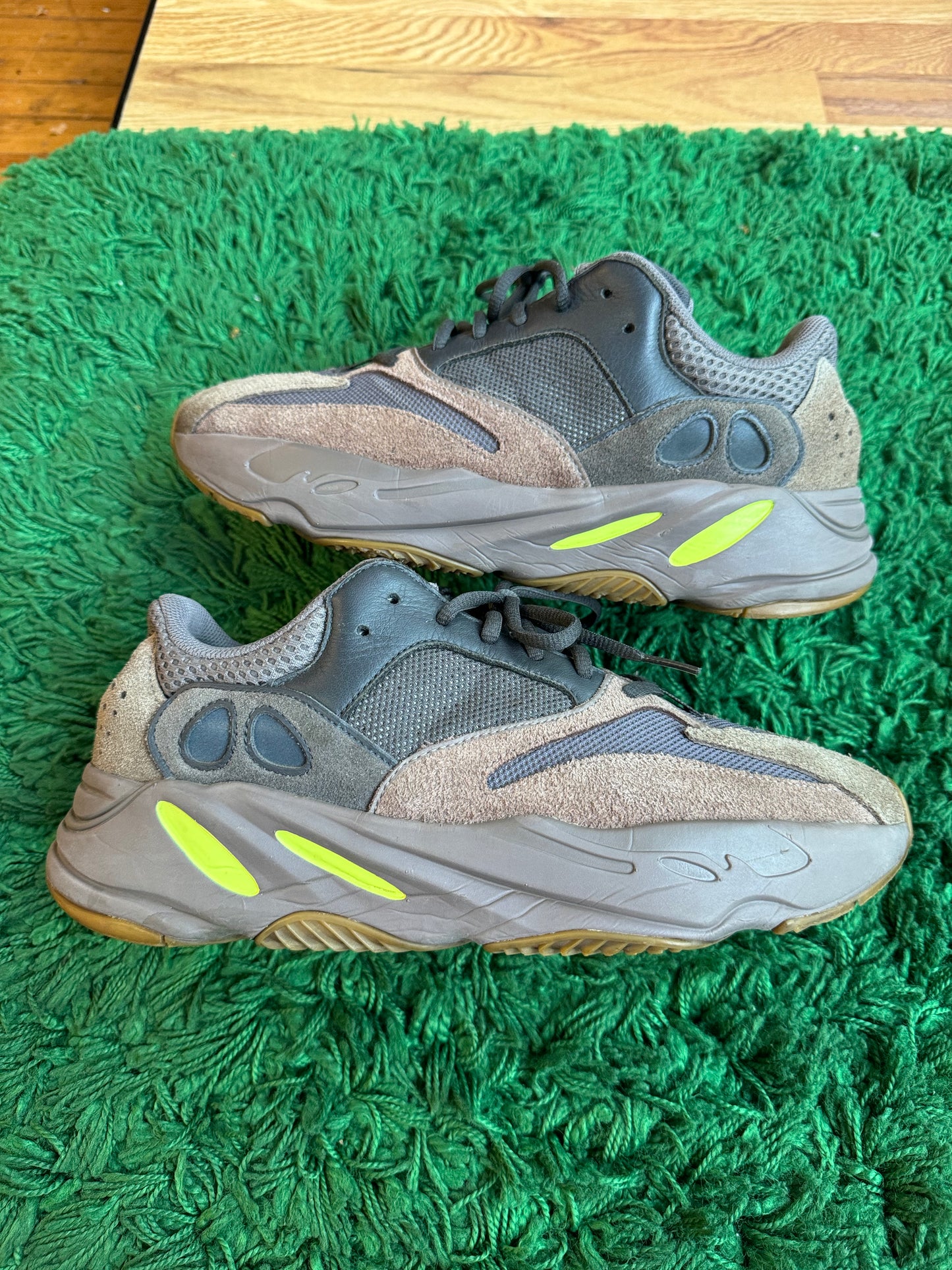 Yeezy Boost 700 “Mauve”