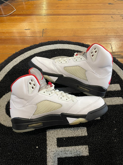 Jordan 5 “Fire Red”