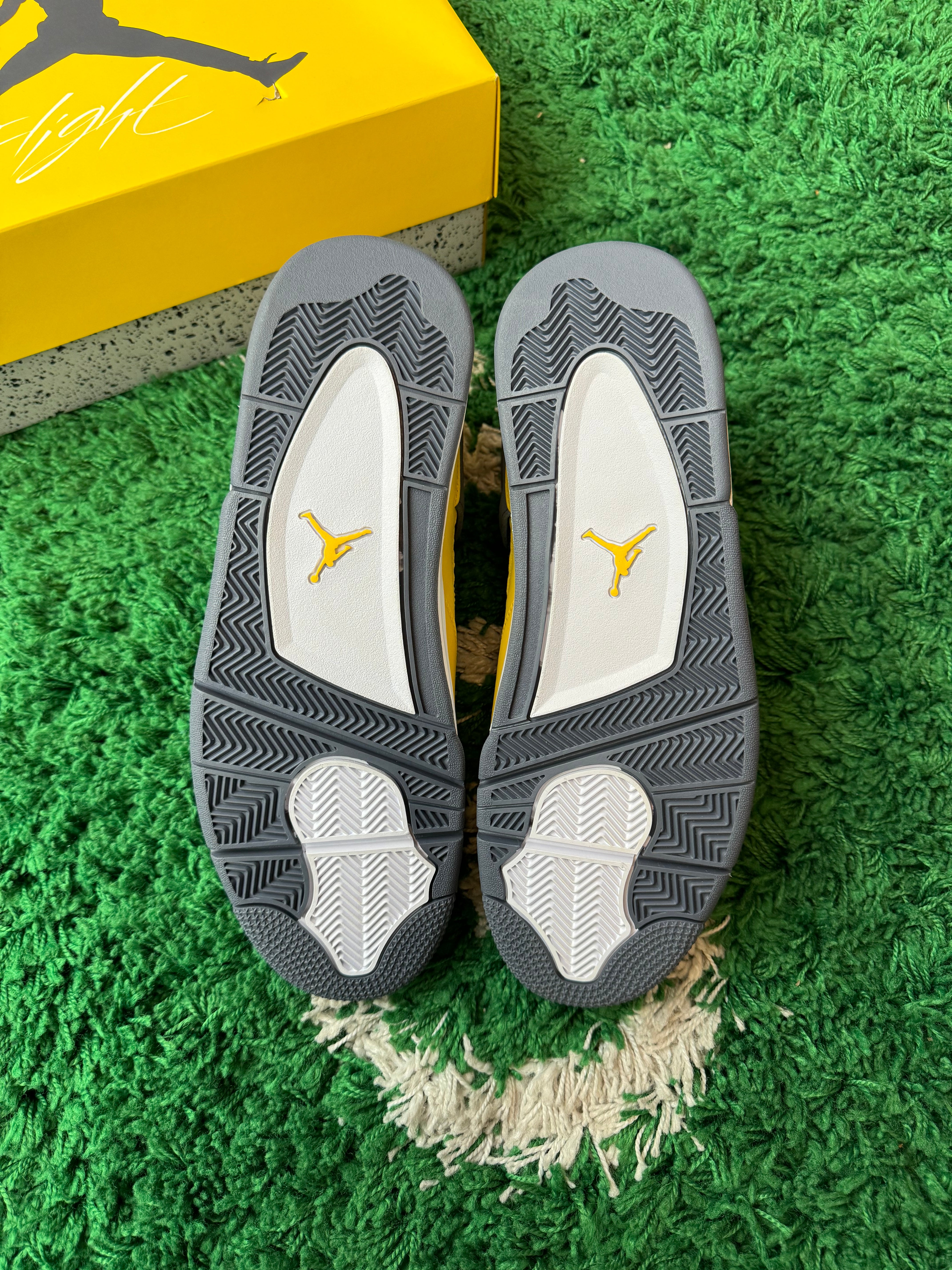 Jordan 4 “Lightning” (2021)