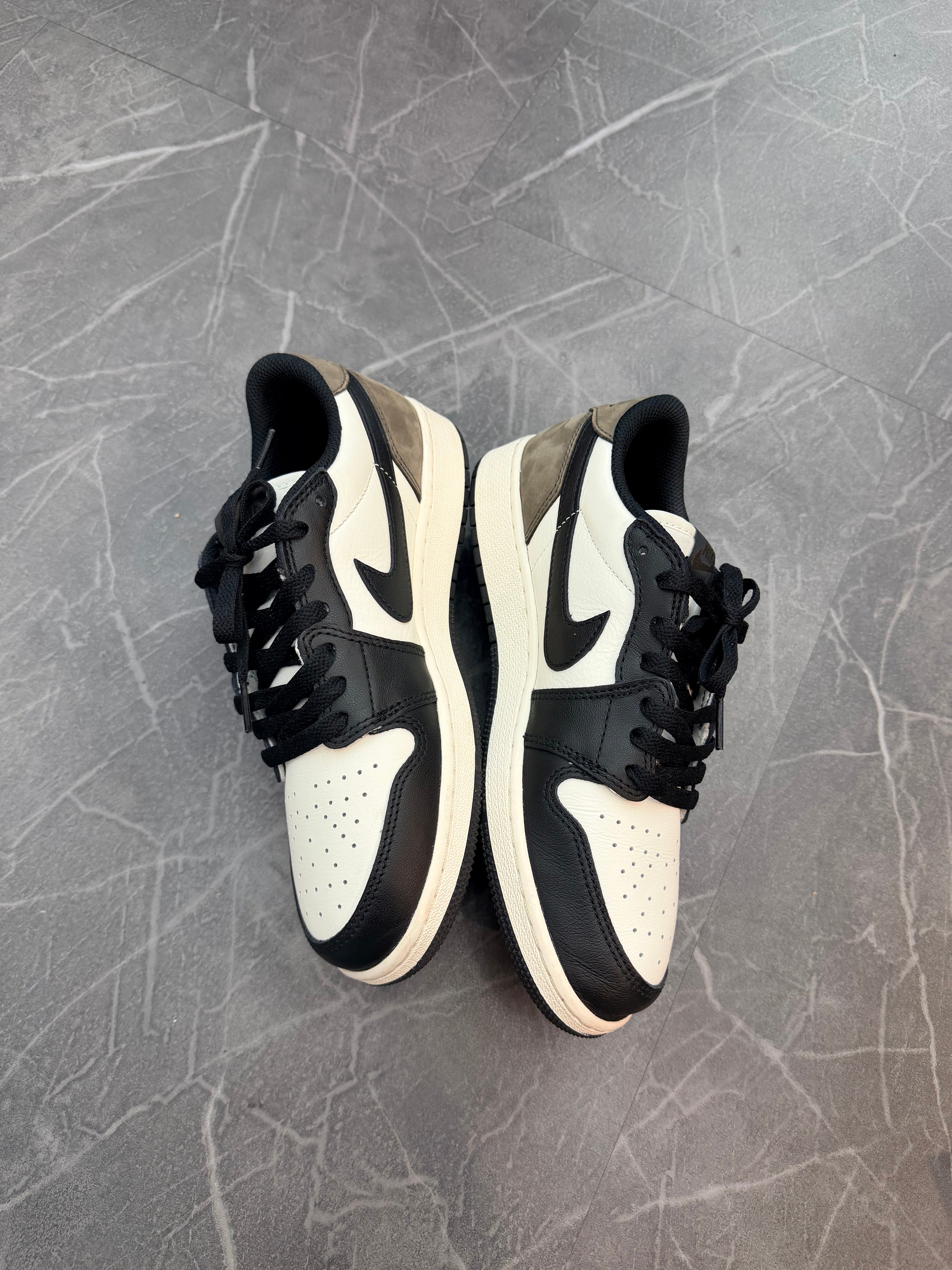 Jordan 1 Low “Mocha”