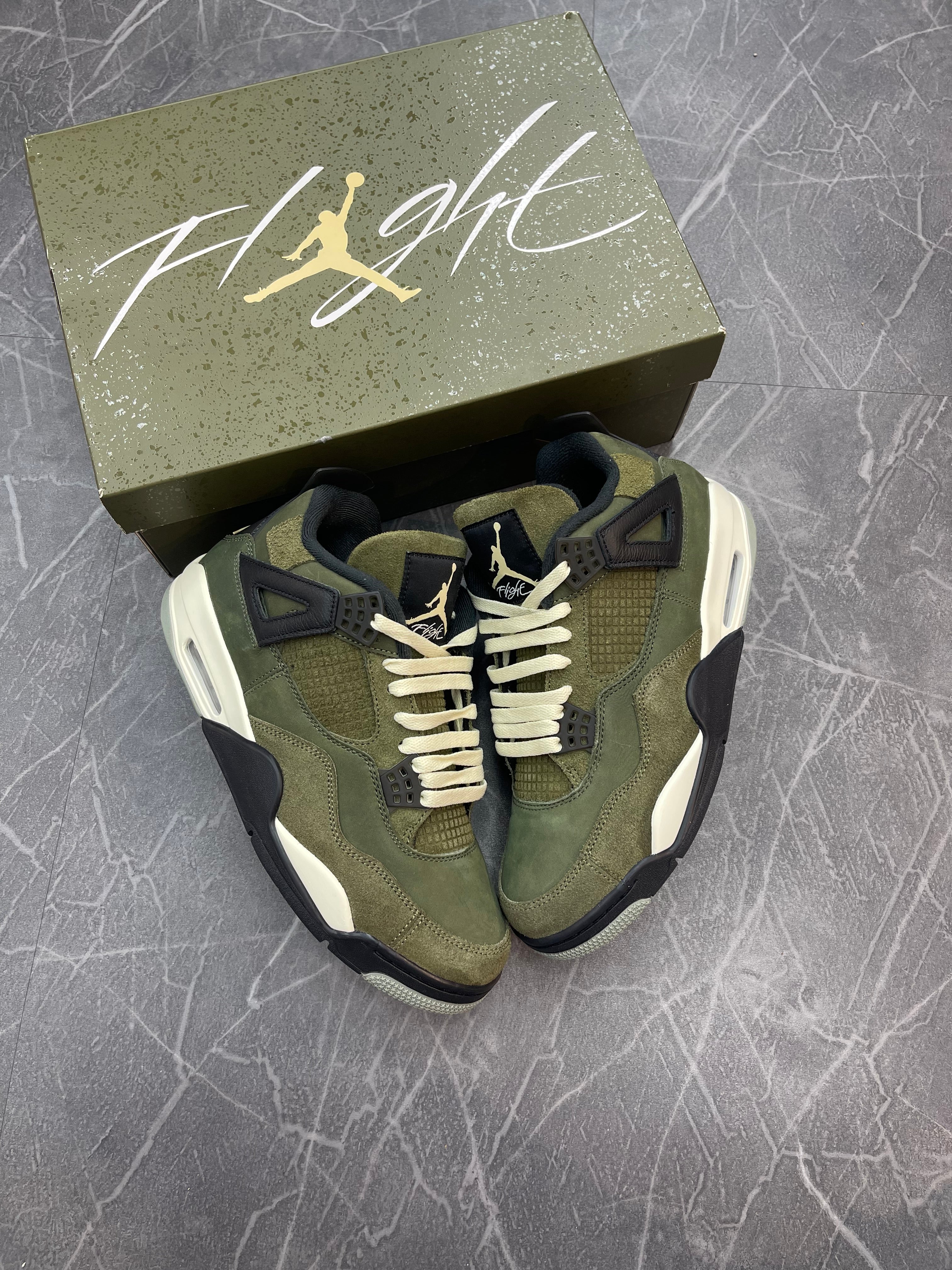 Jordan 4 “Craft Medium Olive”
