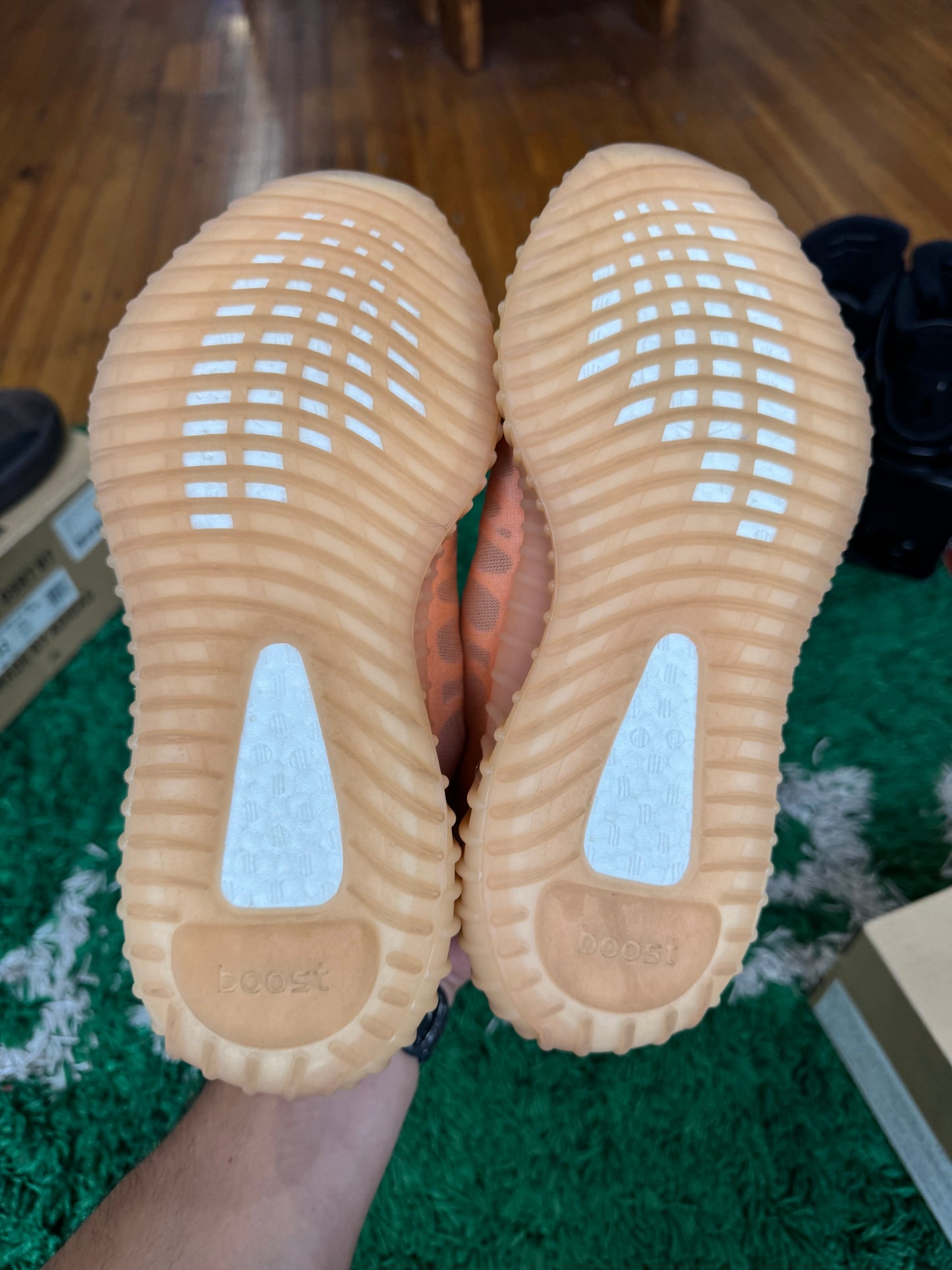 Yeezy Boost 350 “Mono Clay”