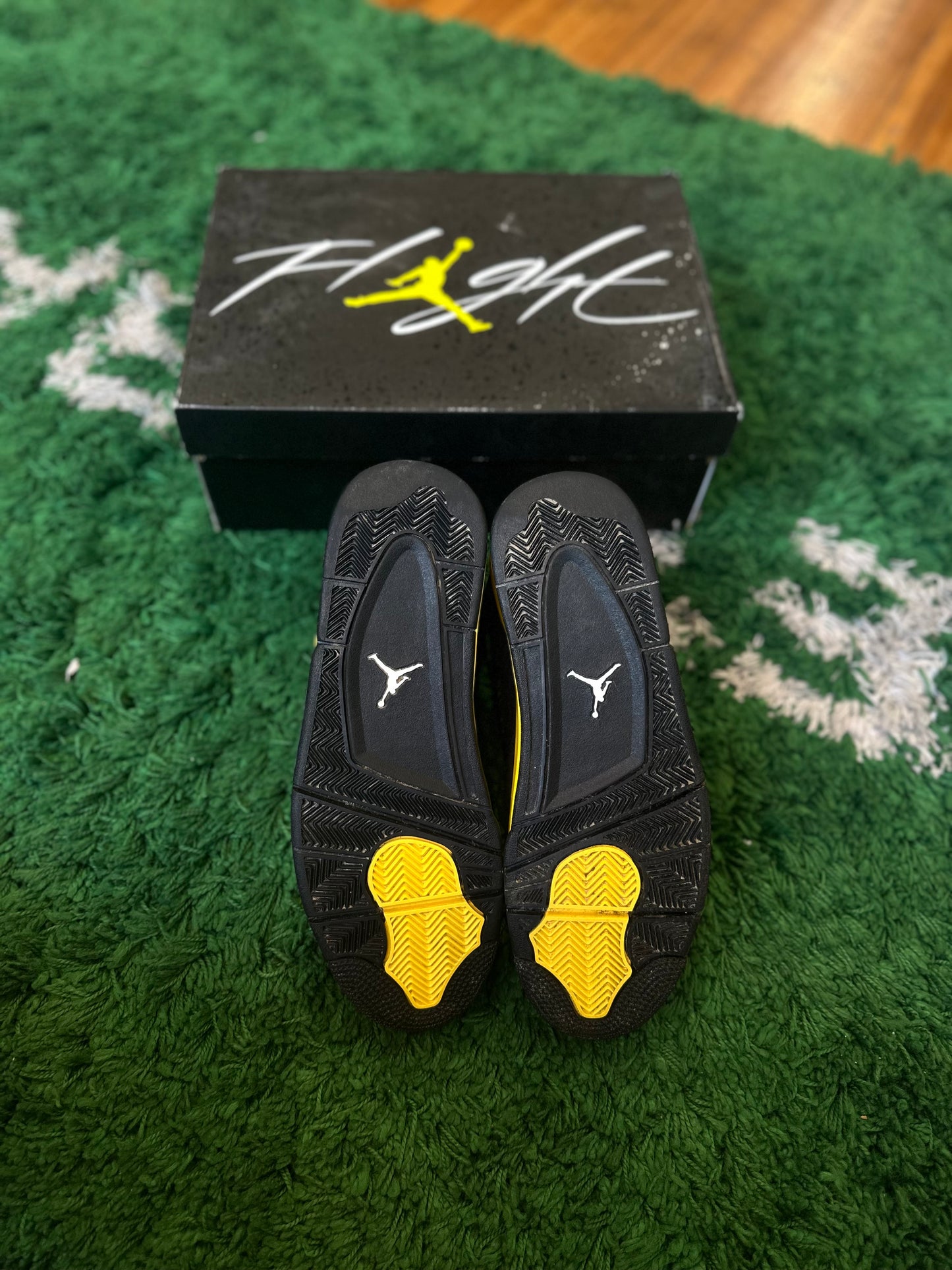Jordan 4 “Thunder”