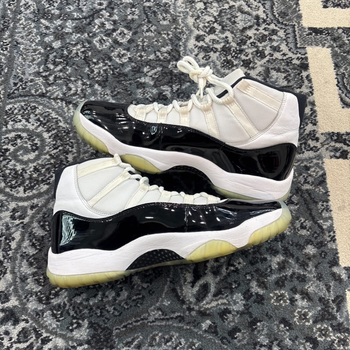 Jordan 11 Retro Concord (2018) (Size 12) (Moderately Worn)