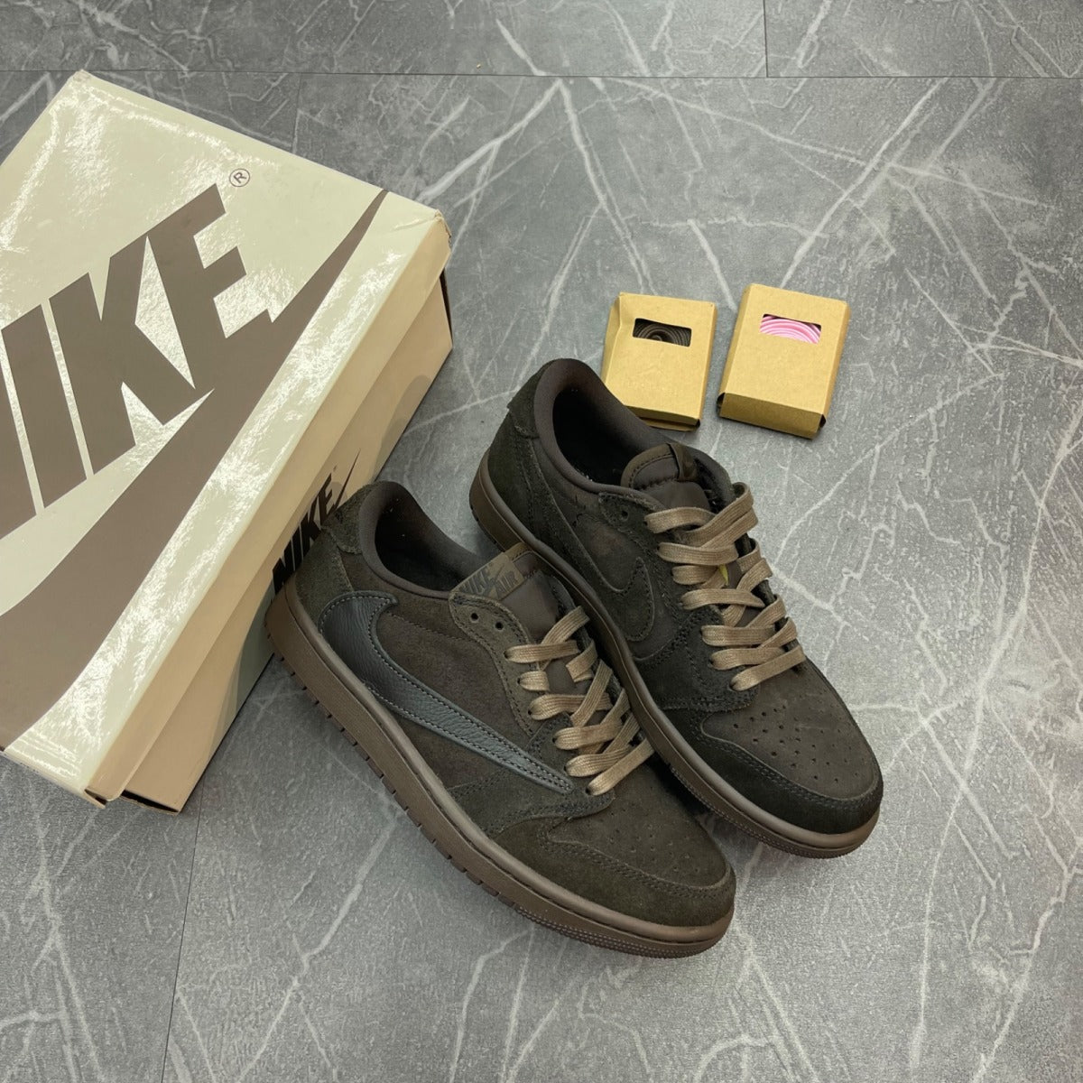 Jordan 1 Retro Low OG SP Travis Scott Velvet Brown (Size 6) (VNDS)