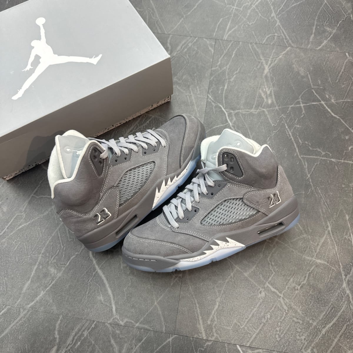Jordan 5 Retro Wolf Grey (2026) (Size 9) (Lightly Worn)