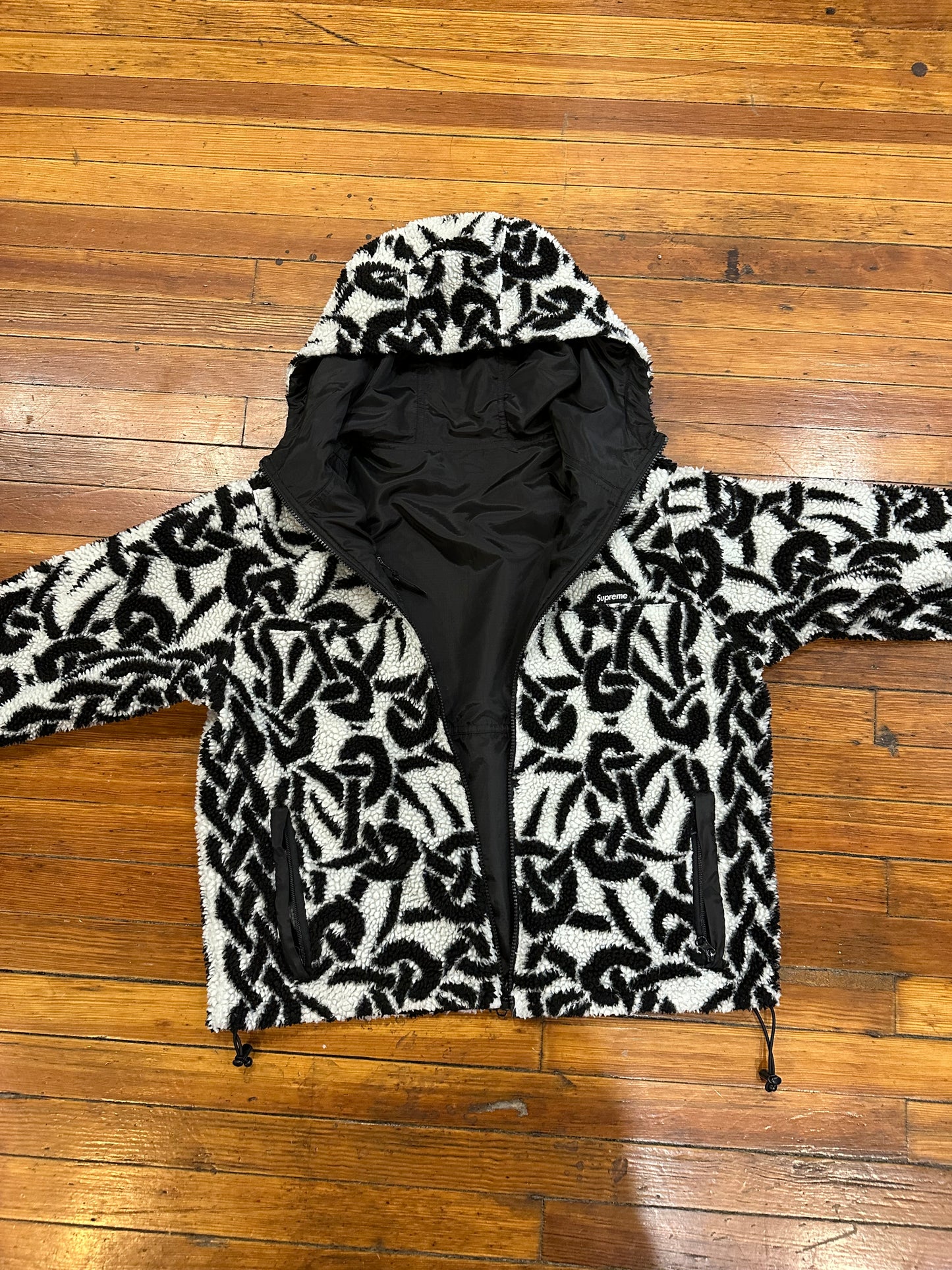 Supreme Sherpa Fleece “Black White”