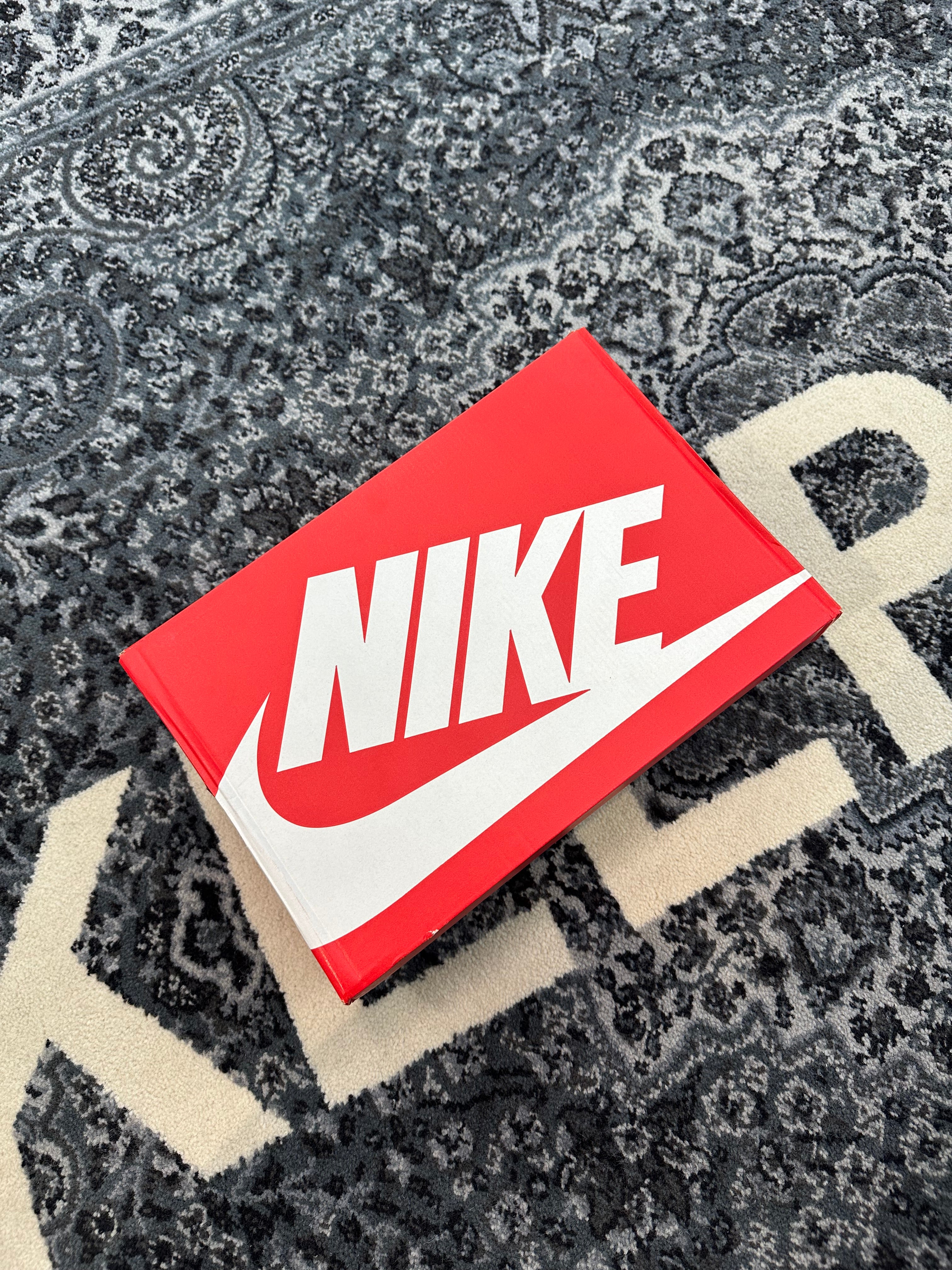 Nike Dunk Low “Midnight Navy”