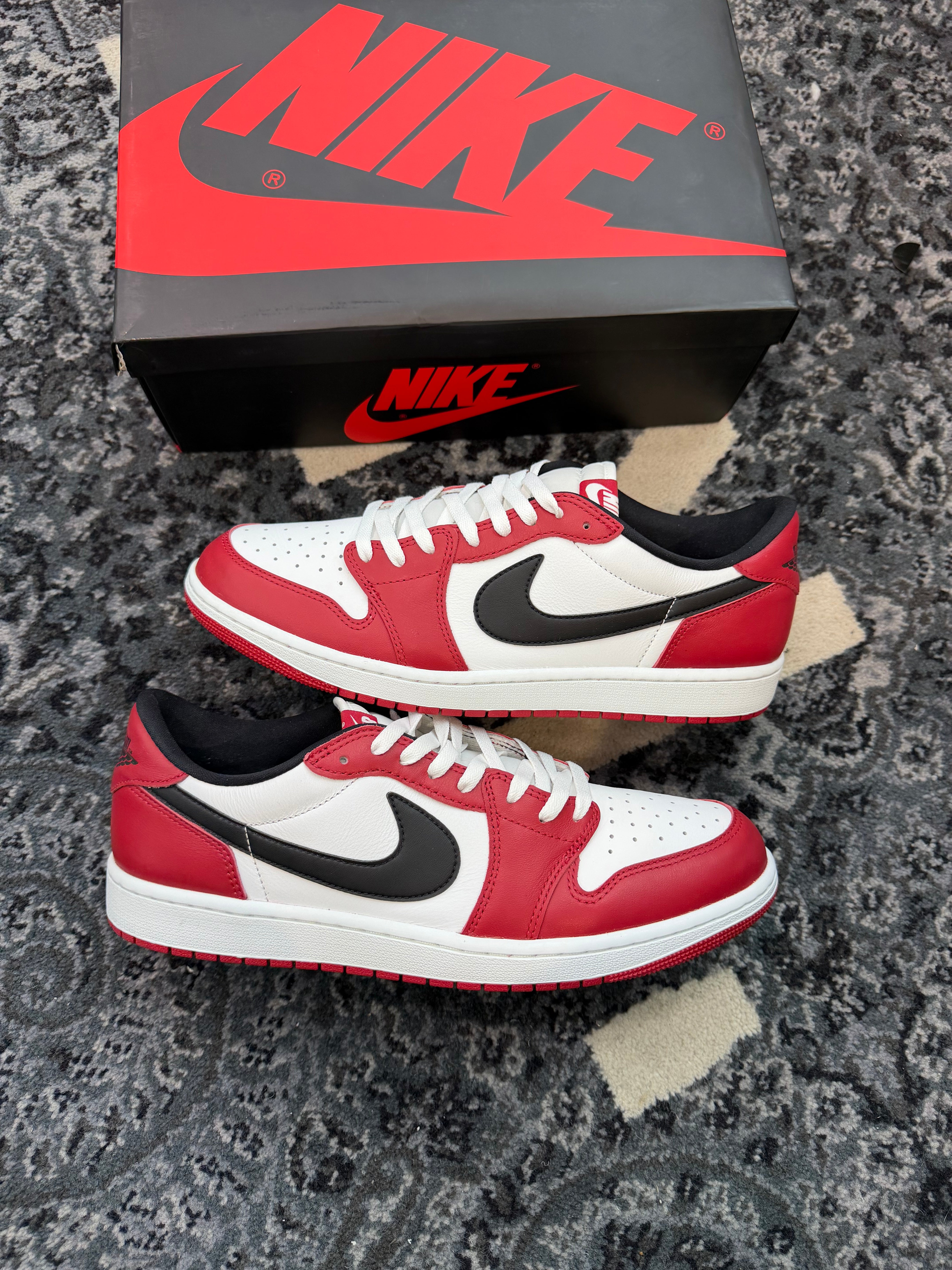Jordan 1 Low “Chicago”