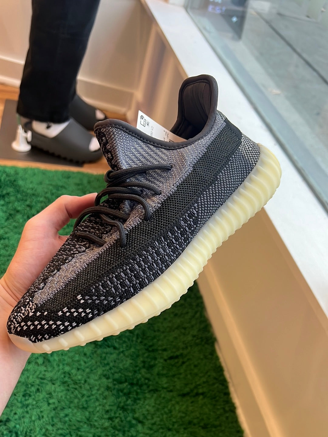 Yeezy 350 V2 “Carbon”