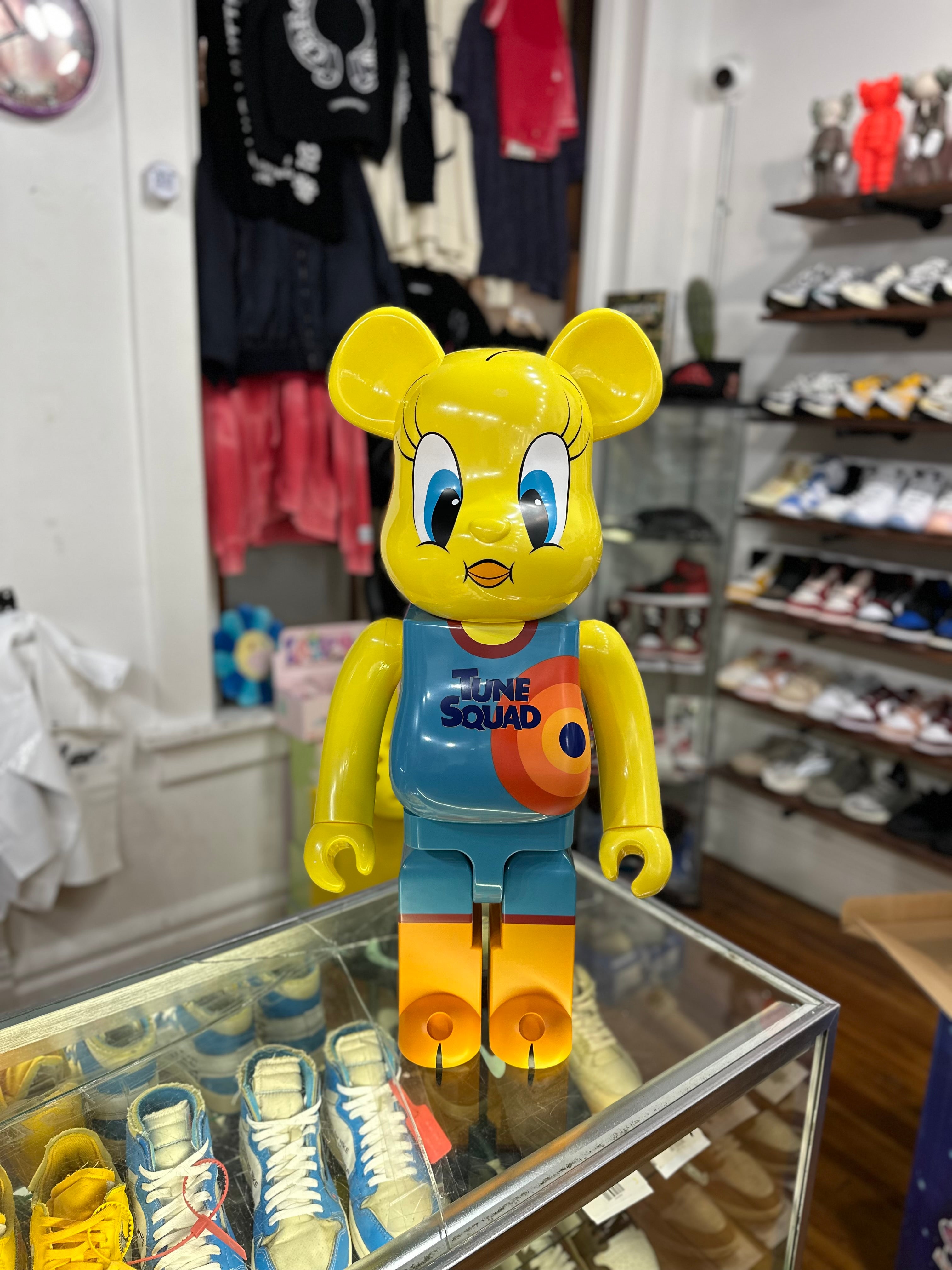 Bearbrick 1000% “Space Jam Tweety”
