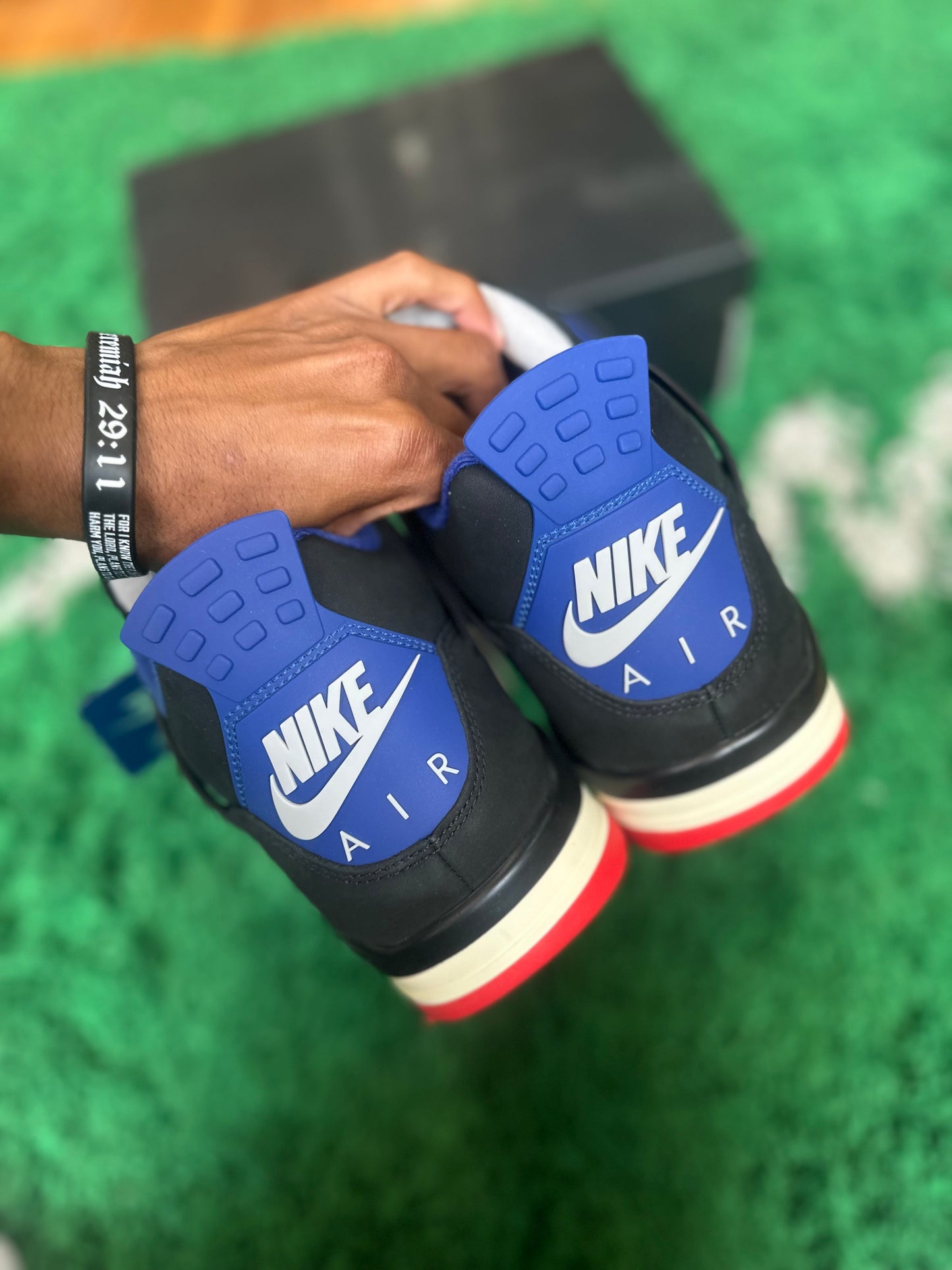 Jordan 4 “Rare Air (Gold Lettering)”