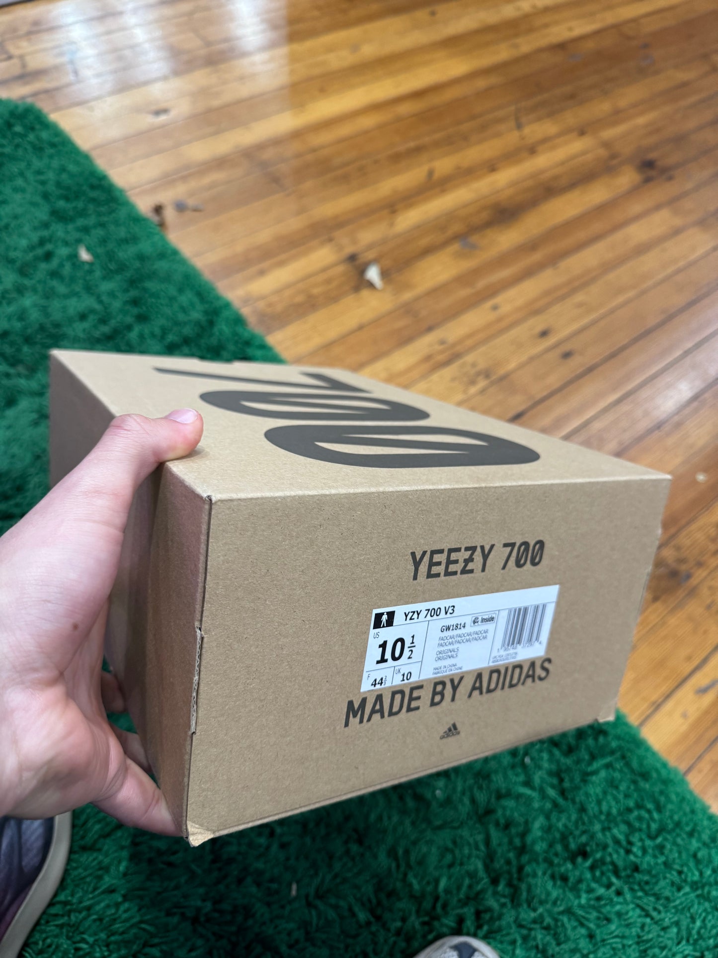 Yeezy 700 “Fade Carbon”