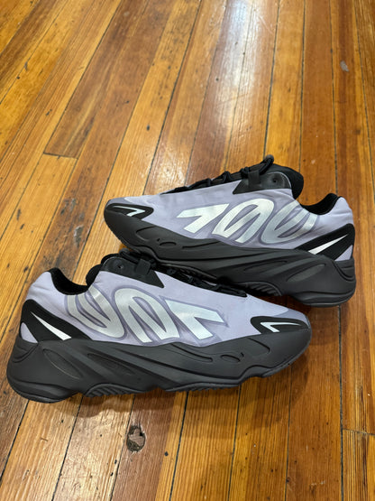 Yeezy 700 MNVN “Geode”