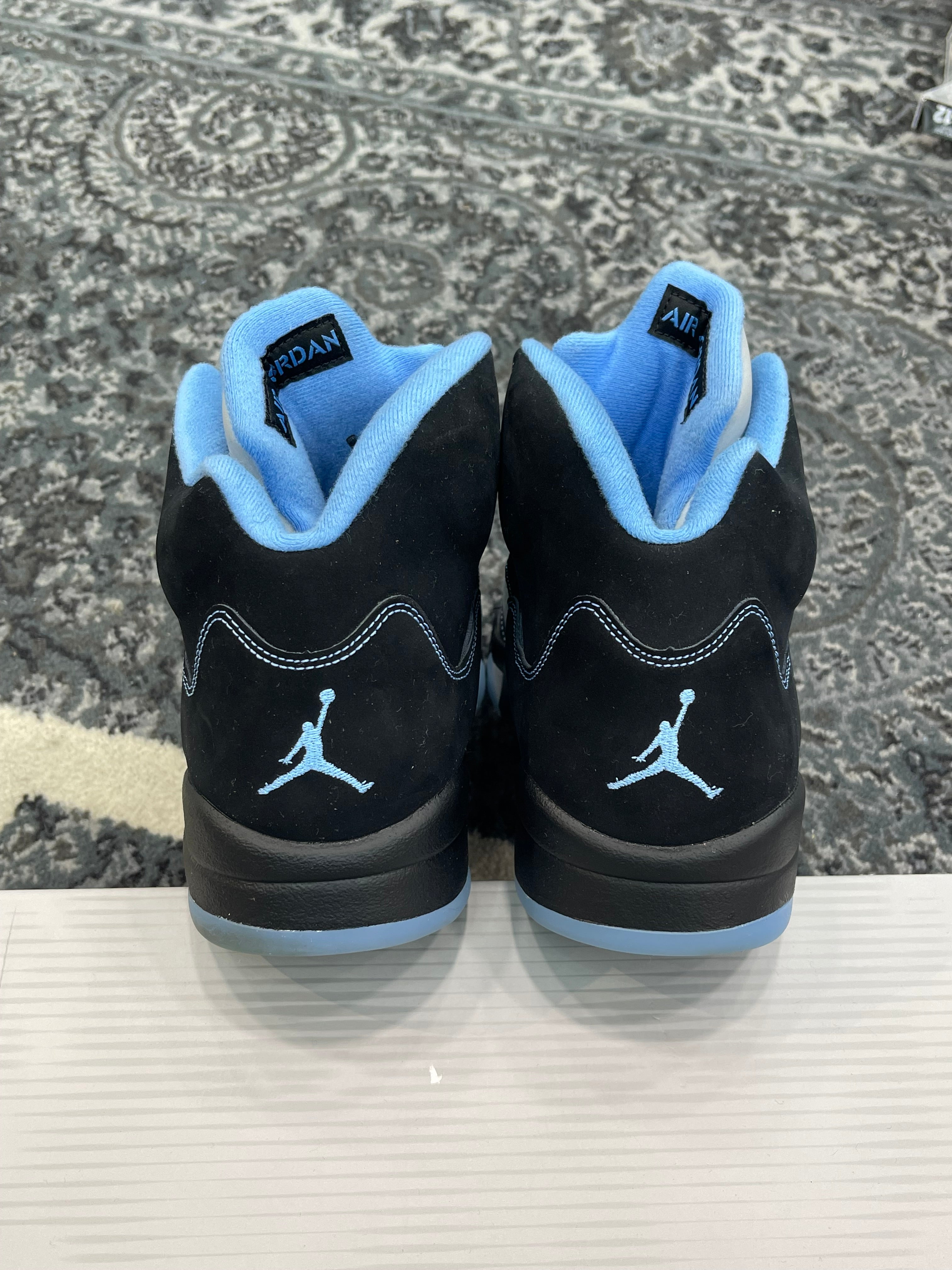 Jordan 5 “Black University Blue”