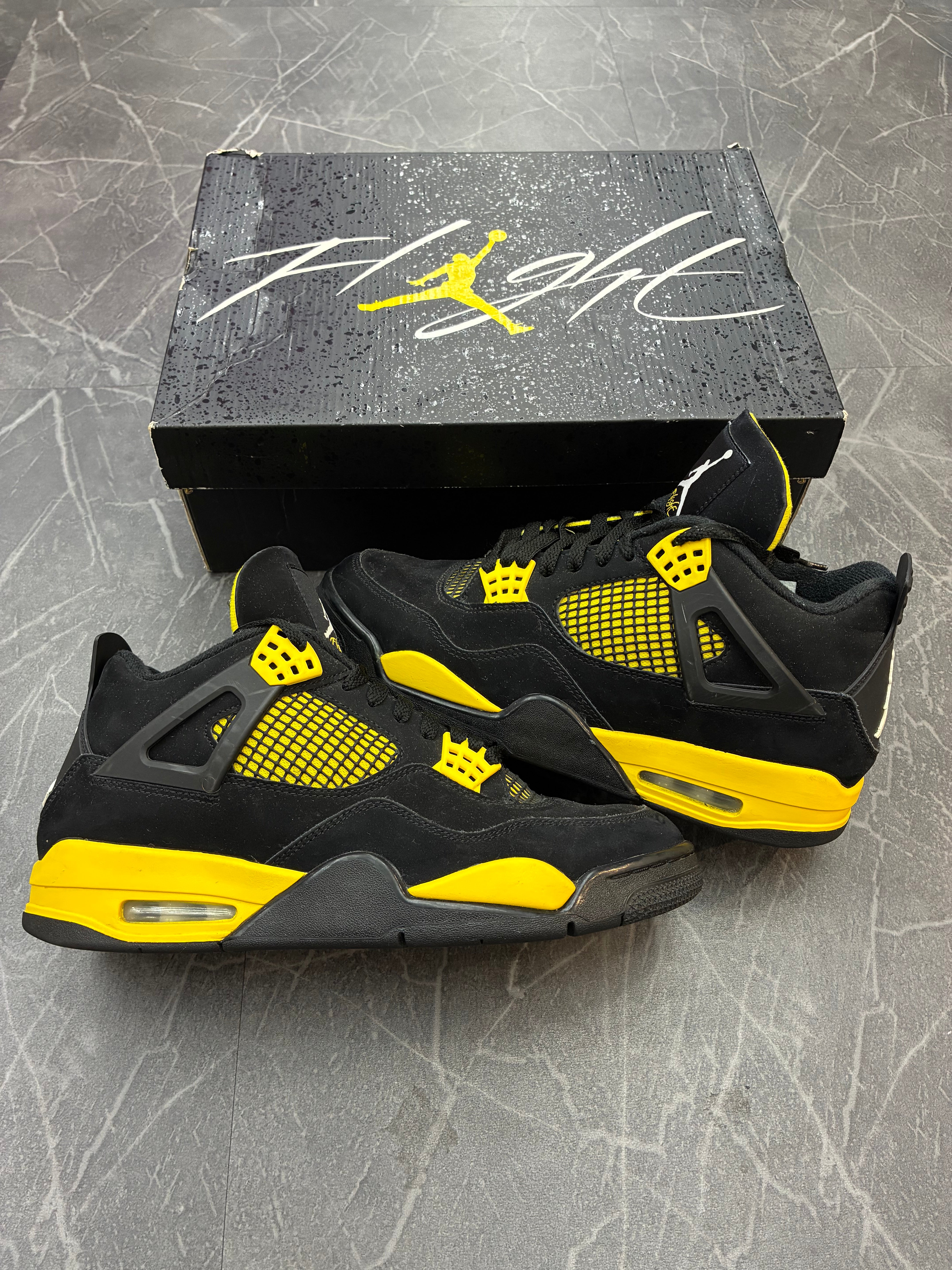 Jordan 4 “Thunder”