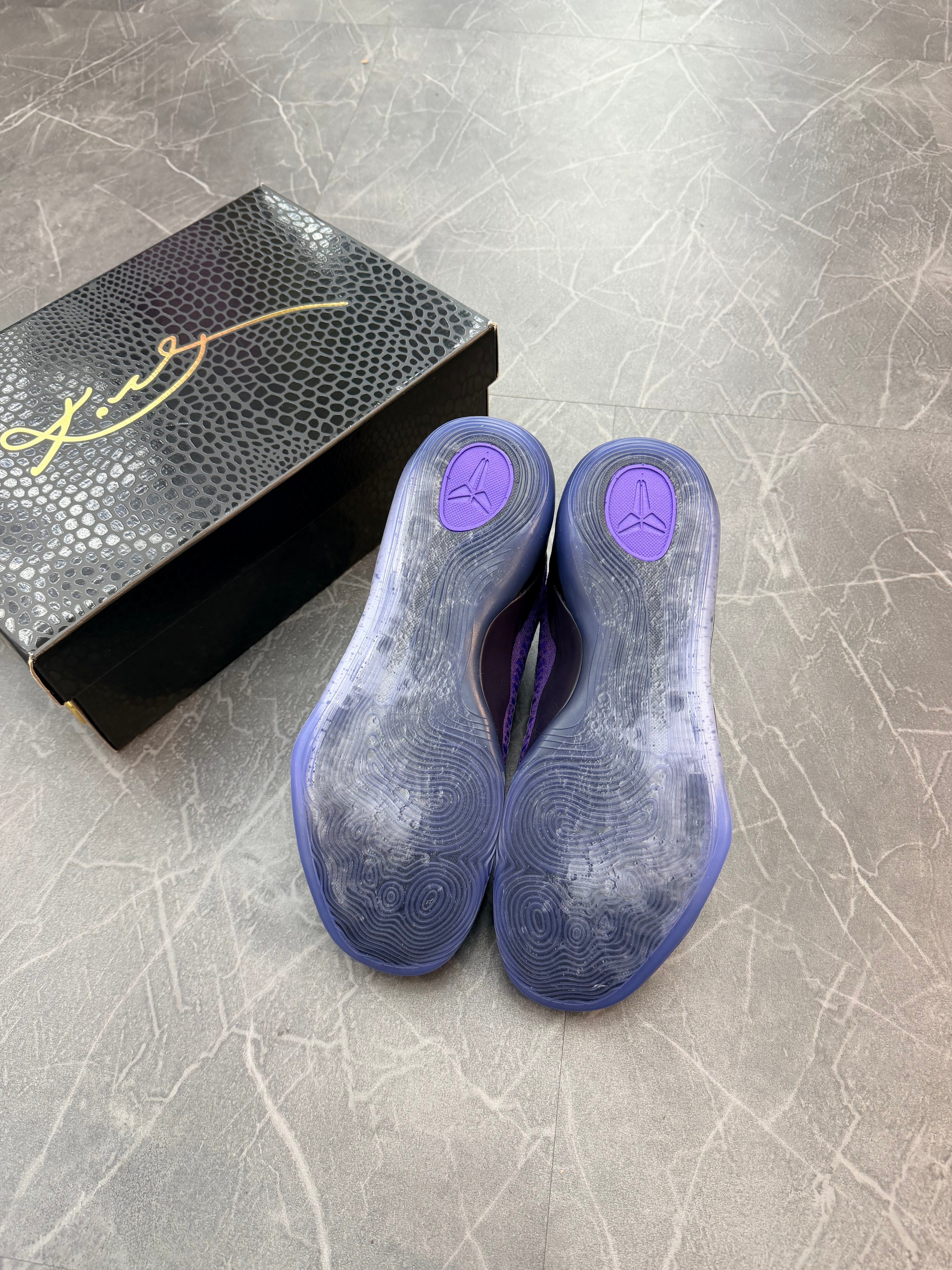 Nike Kobe 9 Elite Low “Michael Jackson Moonwalker”