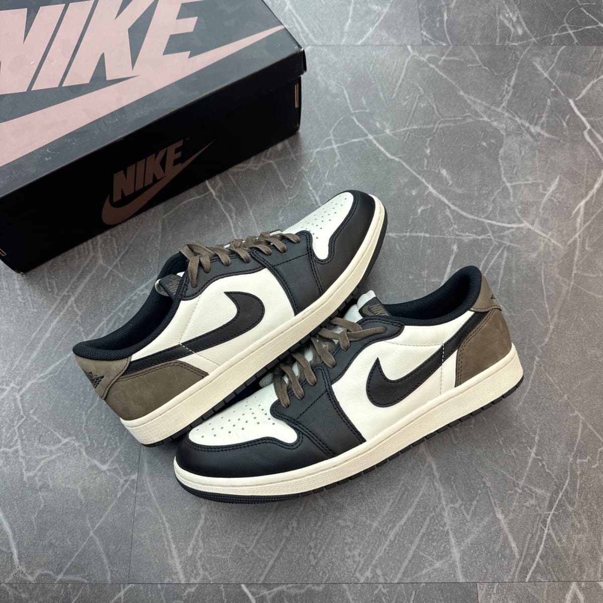 Jordan 1 Retro Low OG Mocha (Size 12) (Tried On)