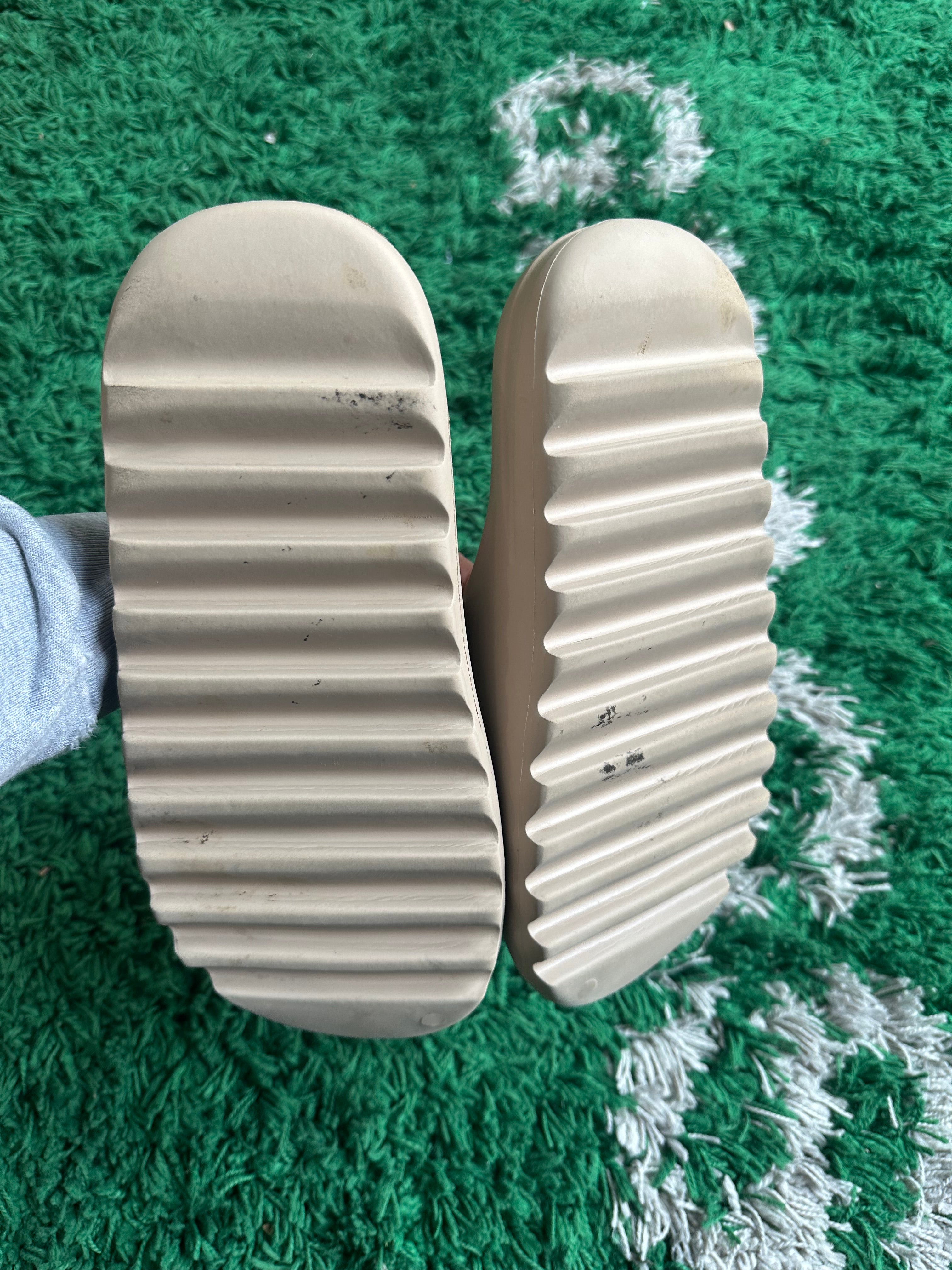 Yeezy Slide “Pure”